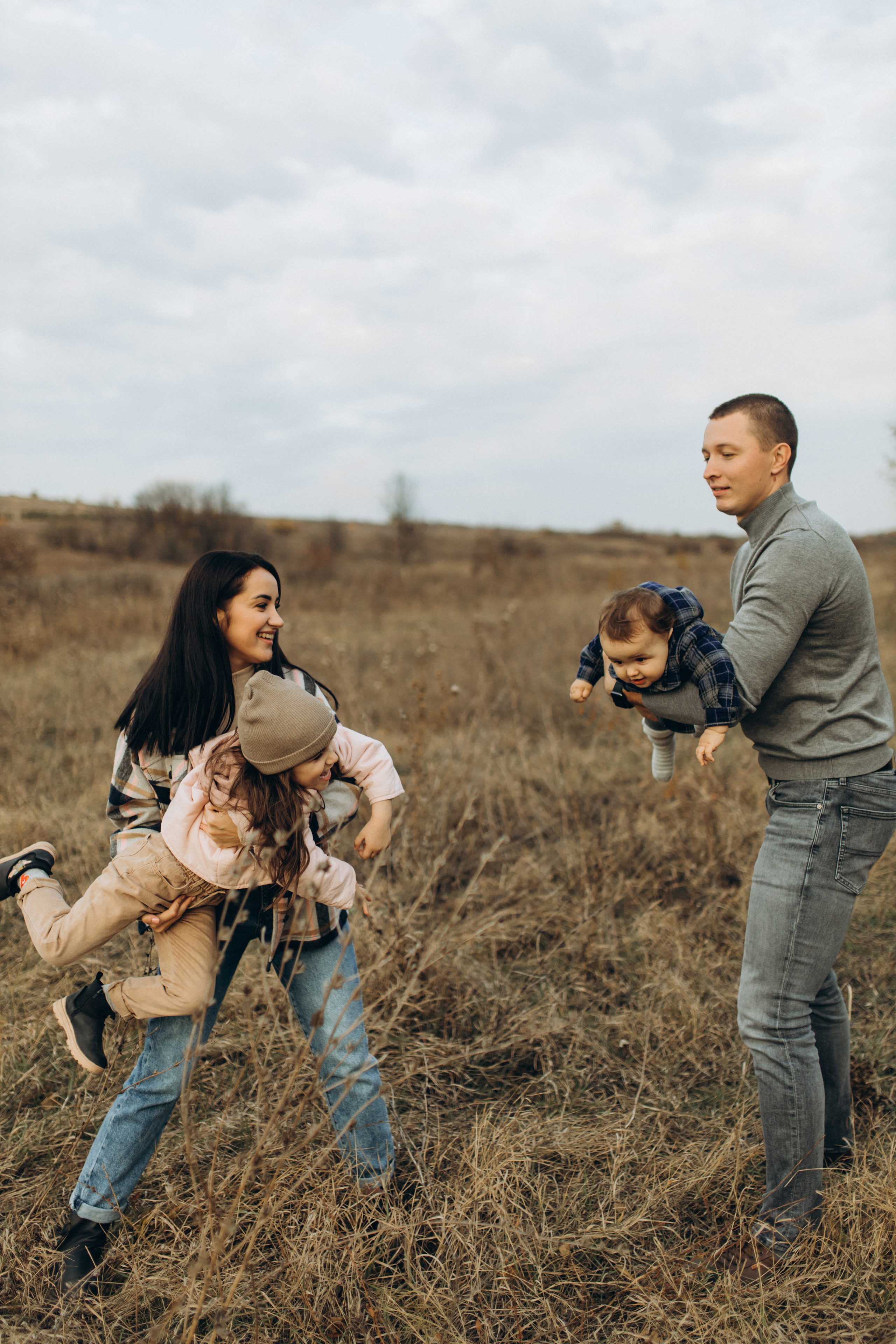 Лера, Коля, Матвей и Полинка. Семейный фотограф Оля Гладченко