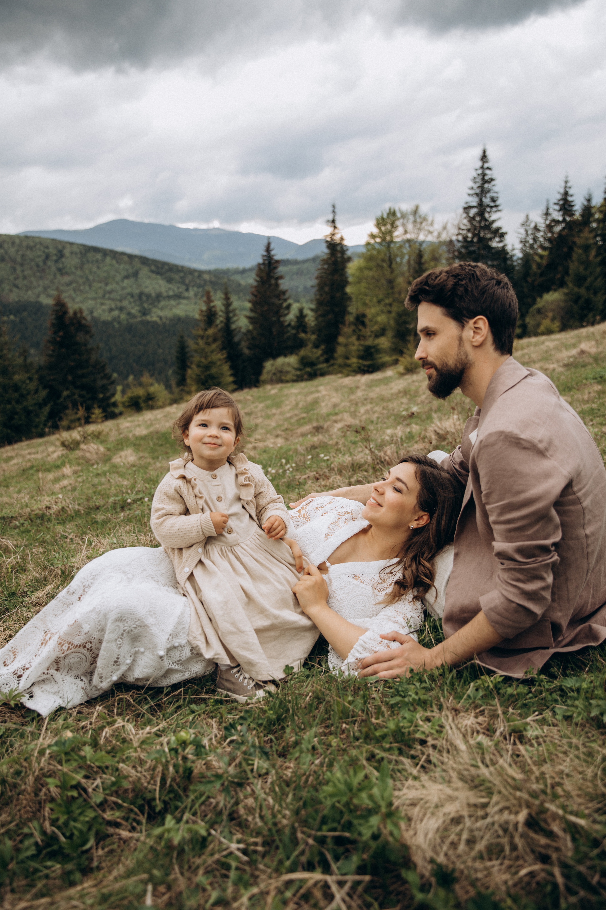 Карпаты. Никита, Флора и Аня. Семейный фотограф Оля Гладченко