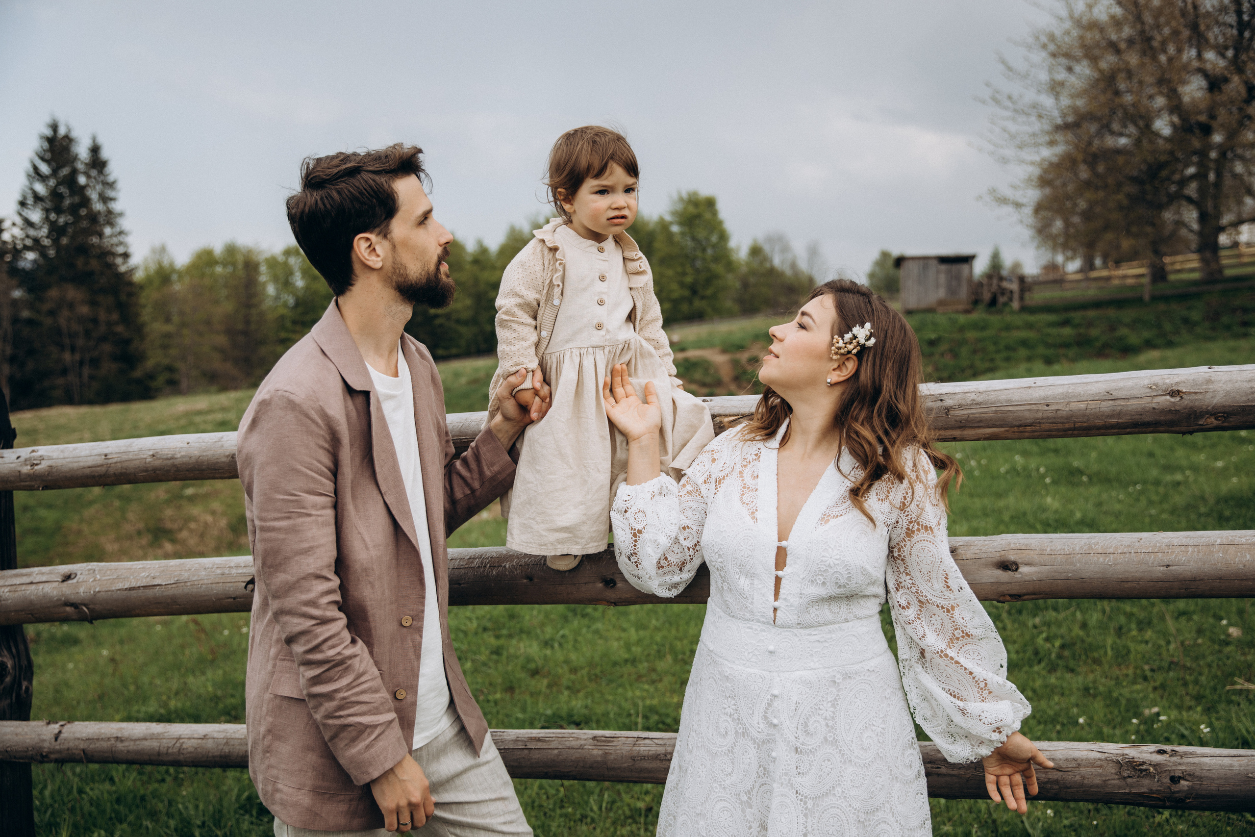 Карпаты. Никита, Флора и Аня. Семейный фотограф Оля Гладченко