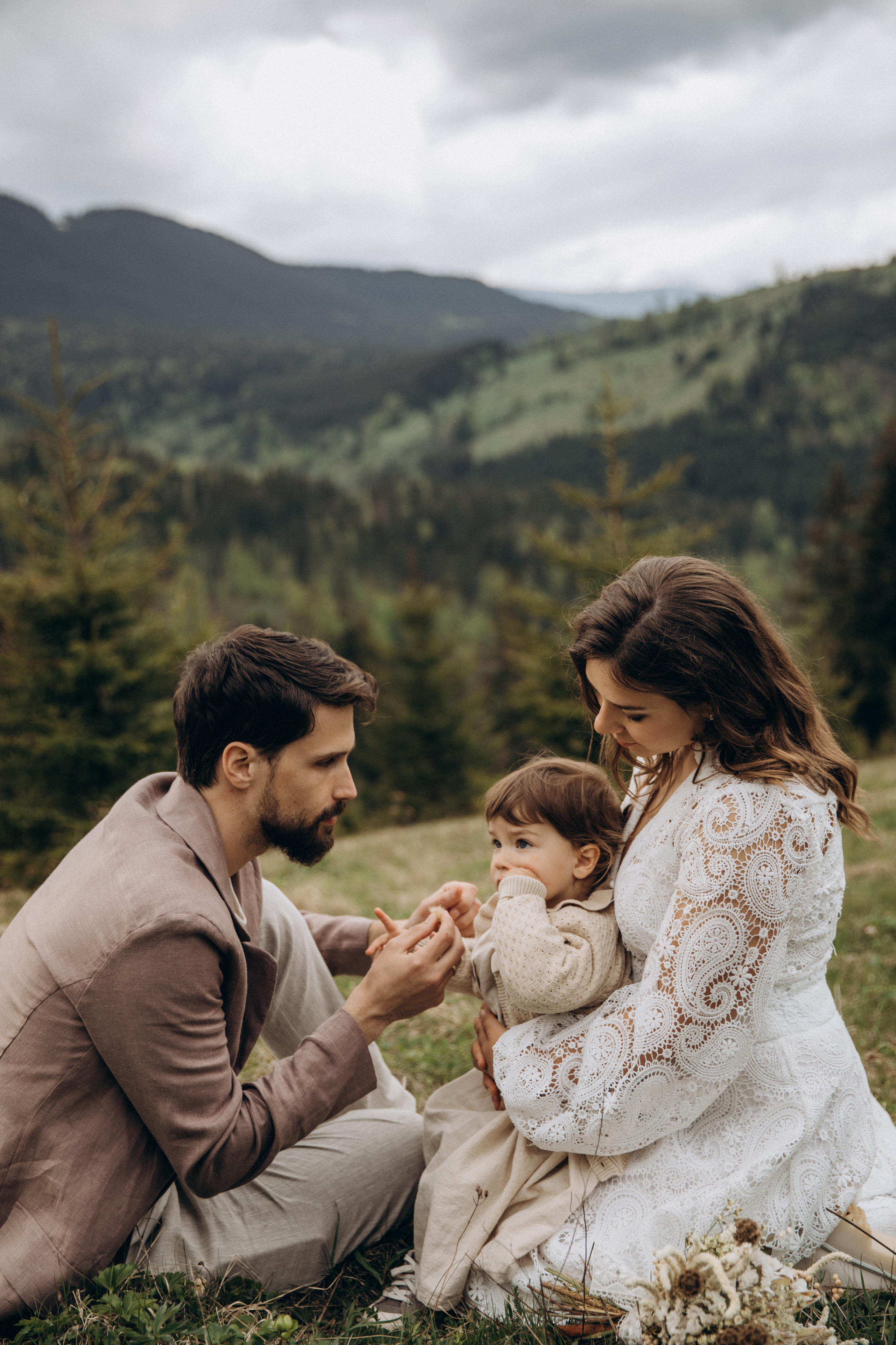 Карпаты. Никита, Флора и Аня. Семейный фотограф Оля Гладченко