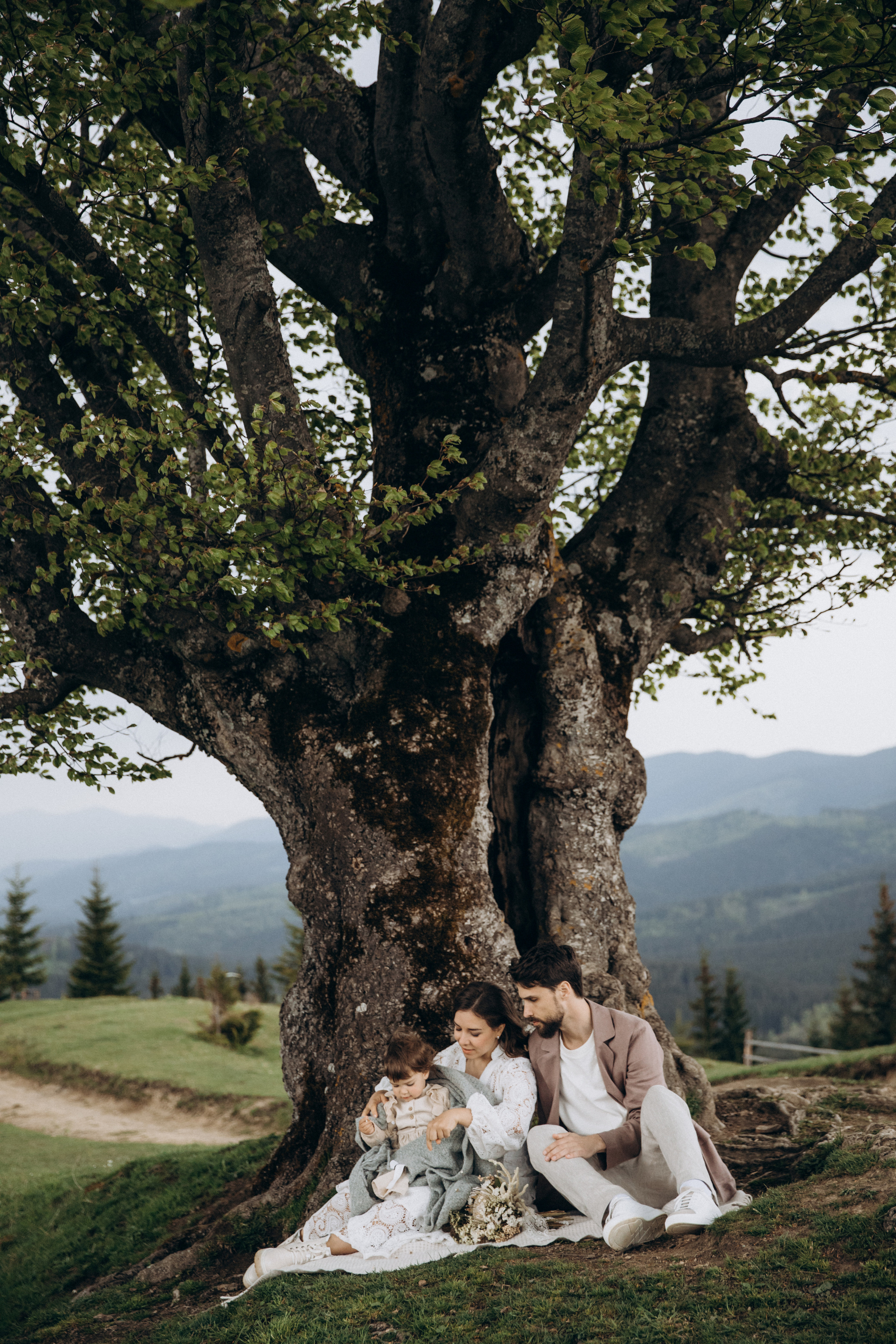 Карпаты. Никита, Флора и Аня. Семейный фотограф Оля Гладченко