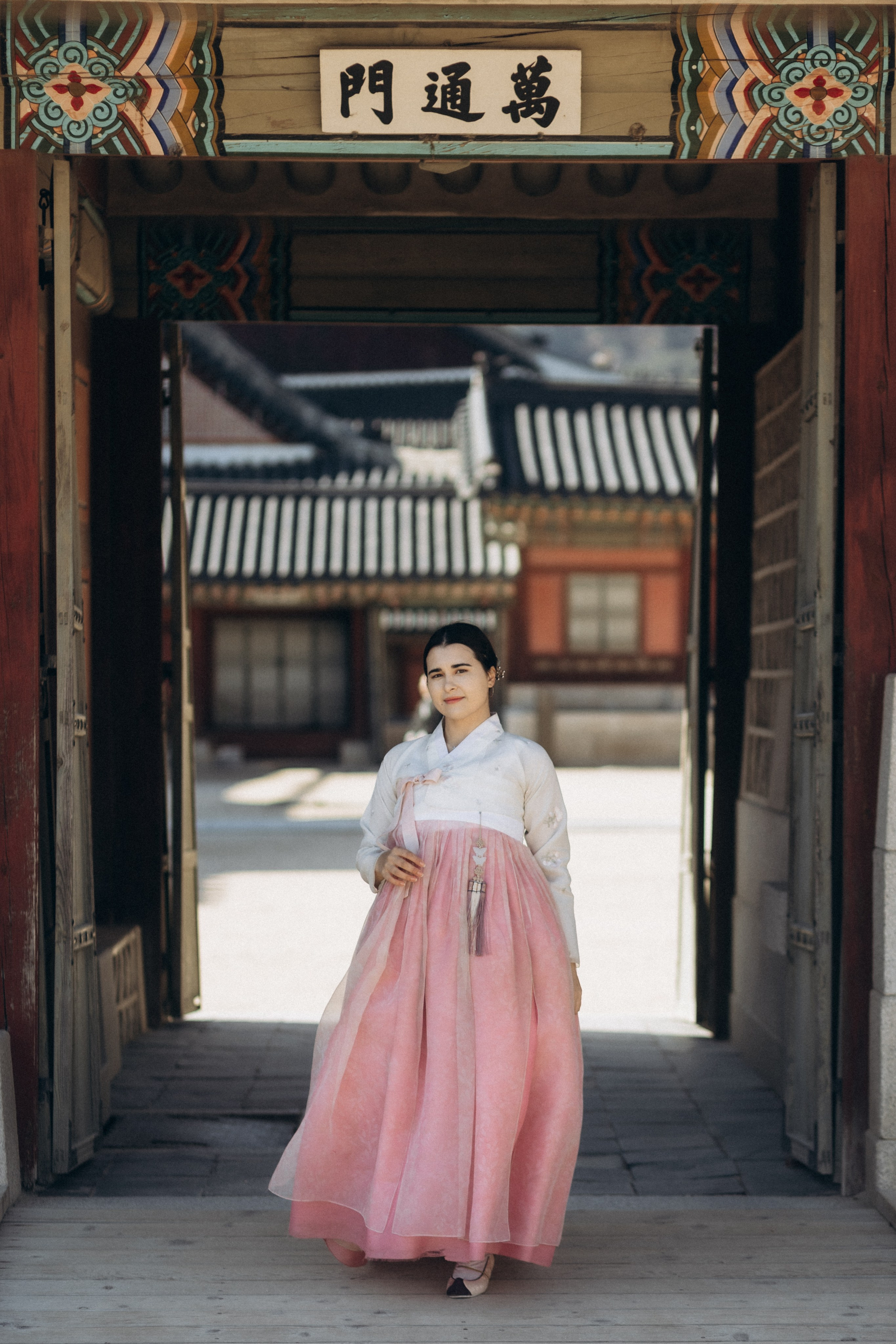 Фотосессия Маши и Саши в ханбоках. Фотограф Артем Бросов в Санкт-Петербурге и Дубае