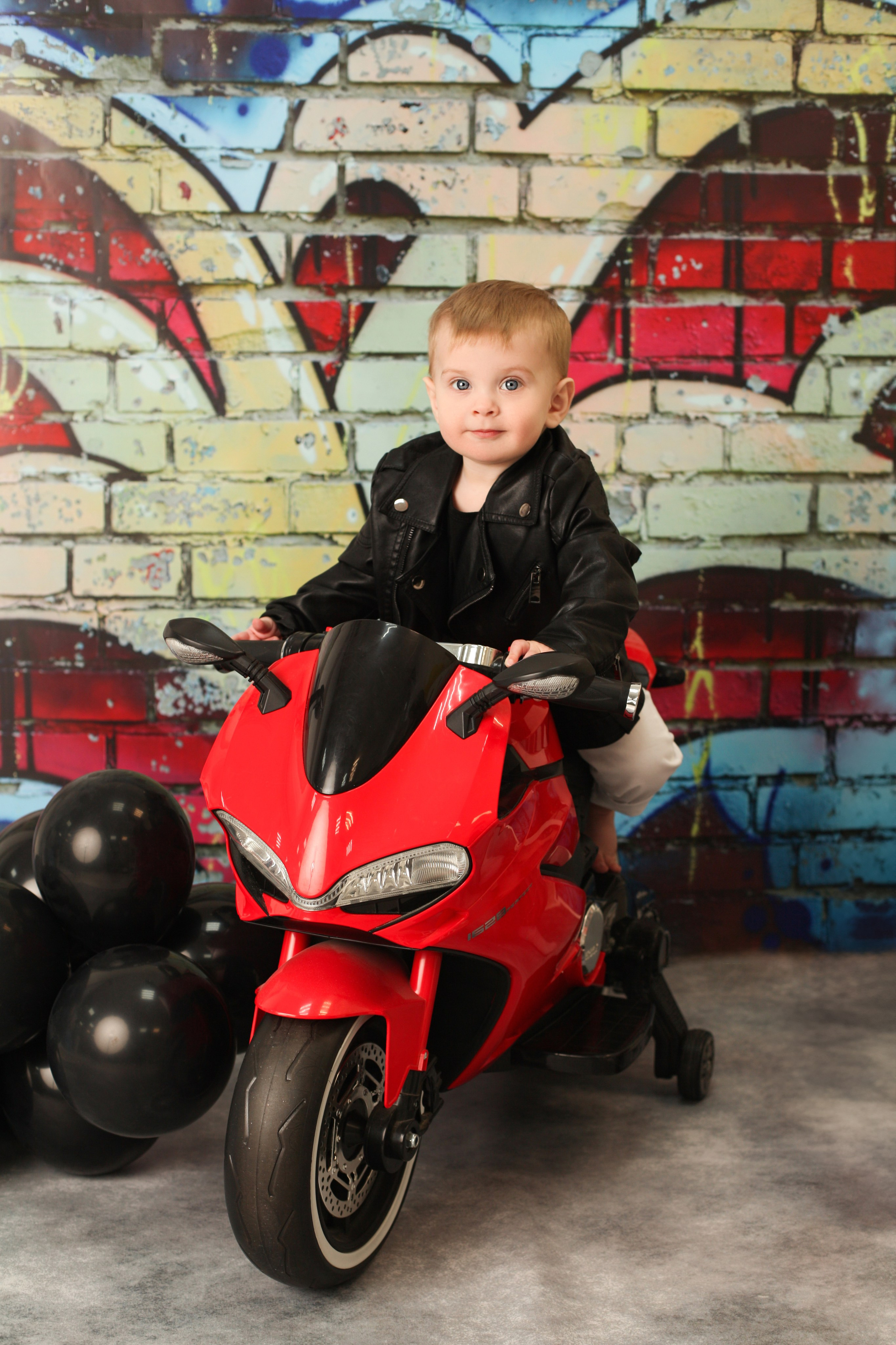 Годовасие. Фотограф Новорождённых и детский фотограф в Санкт-Петербурге