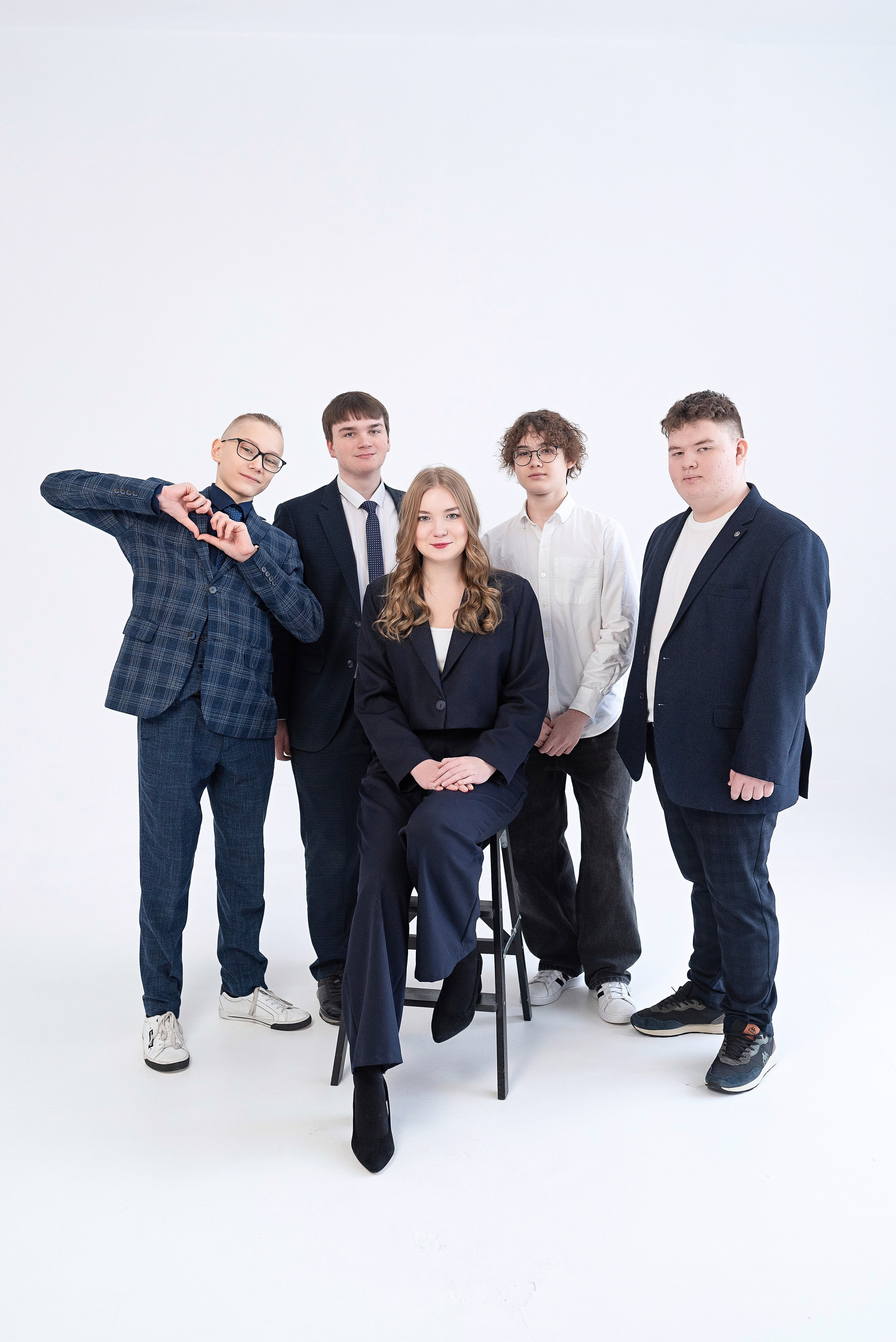 9 класс на циклораме. Детский и семейный фотограф в Сургуте и Нефтеюганске Анна Старцева