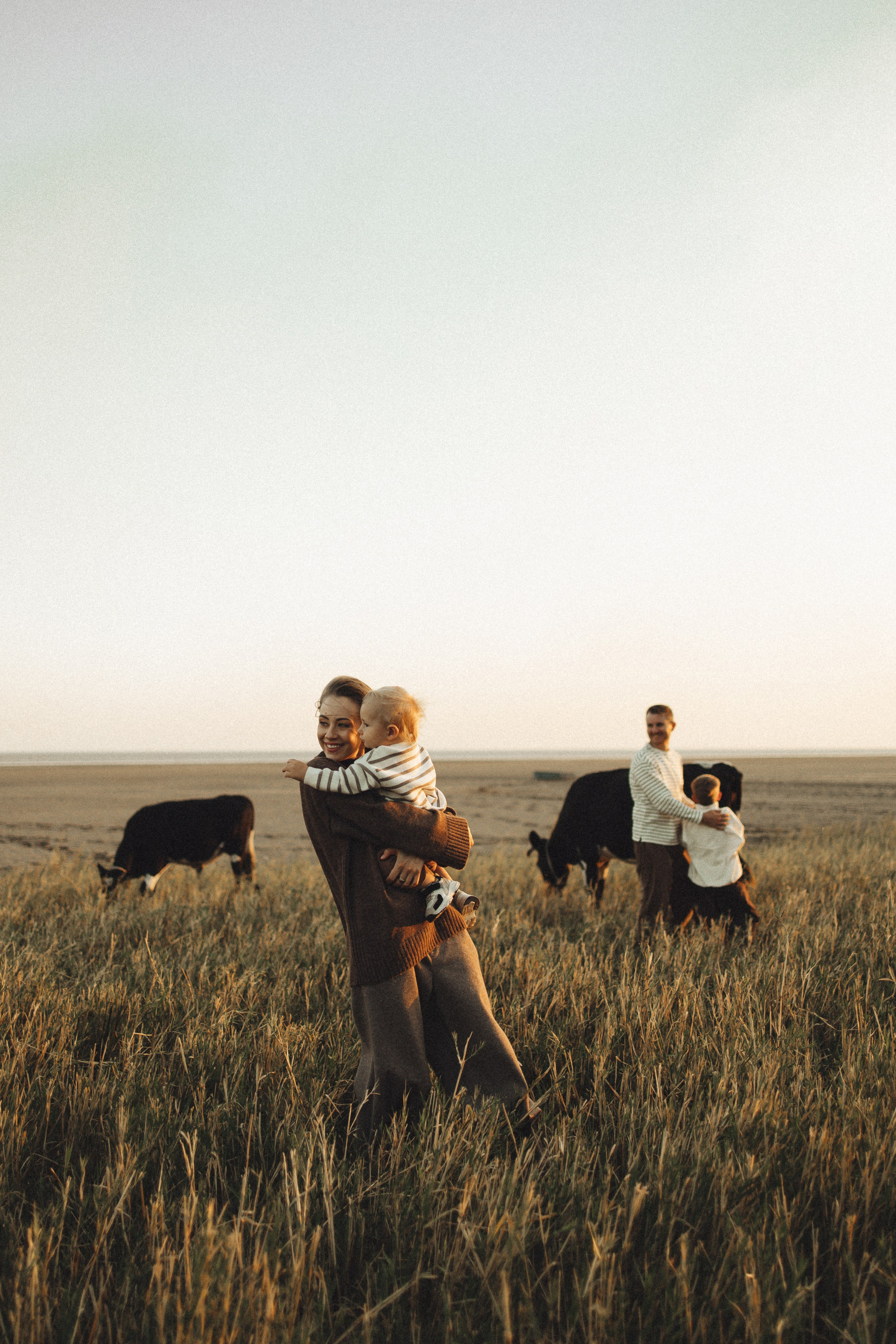 Семейная история, закат в Мержаново. Семейный и детский фотограф, таганрог, ростов-на-дону