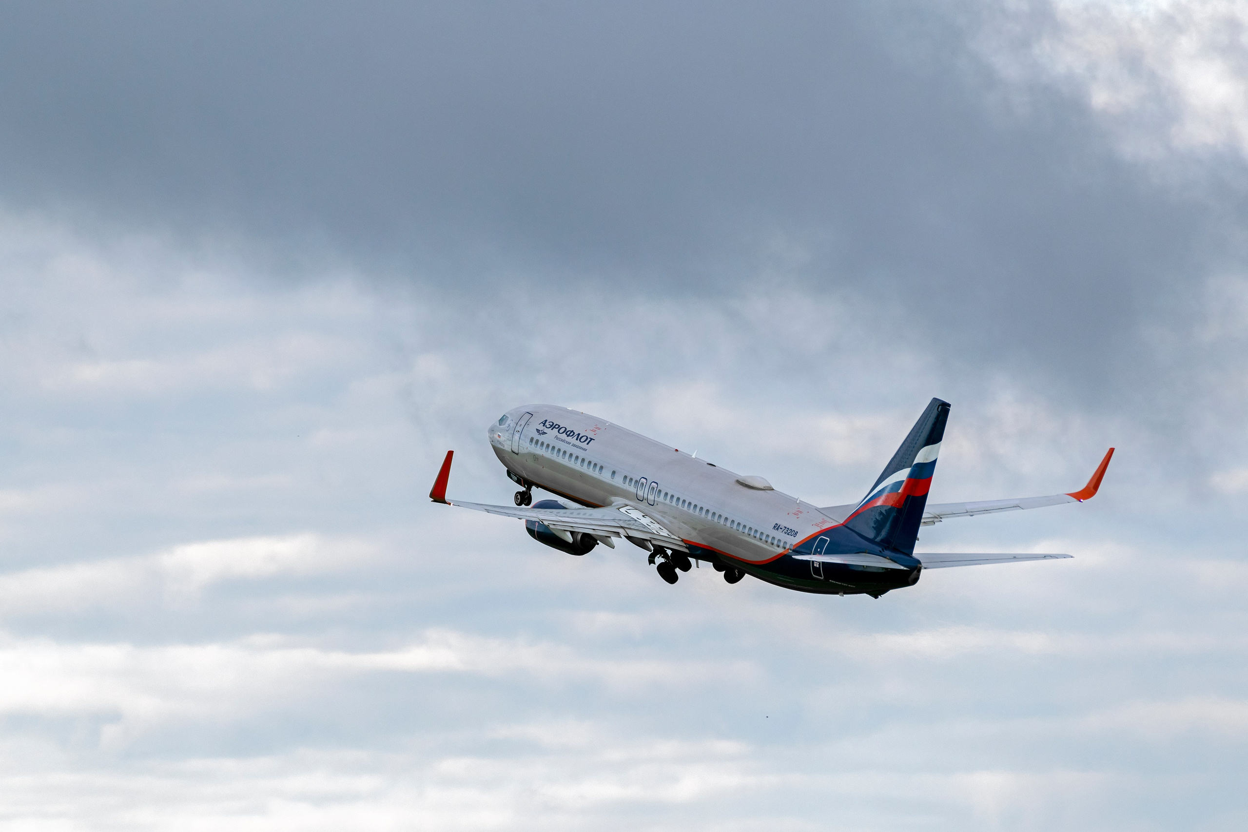 Авиация: самолеты, вертолеты, небесные зарисовки. От прошлого к будущему авиации через фотографию