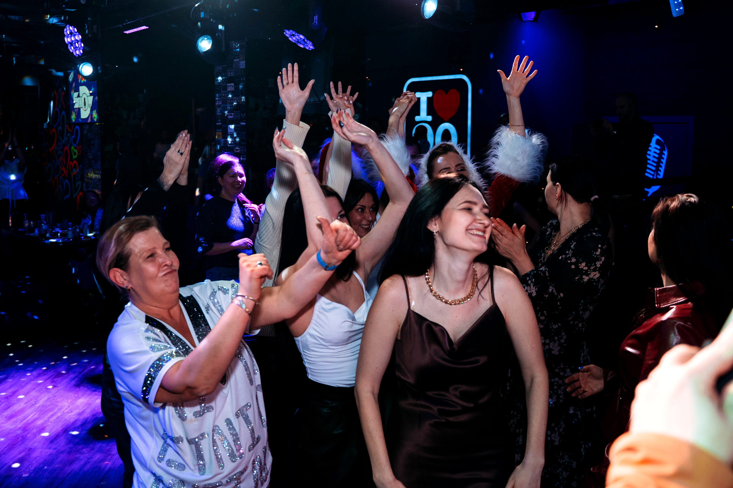 Репортаж. Бар Руки вверх. Детский и семейный фотограф в Москве Алёна Шестунова