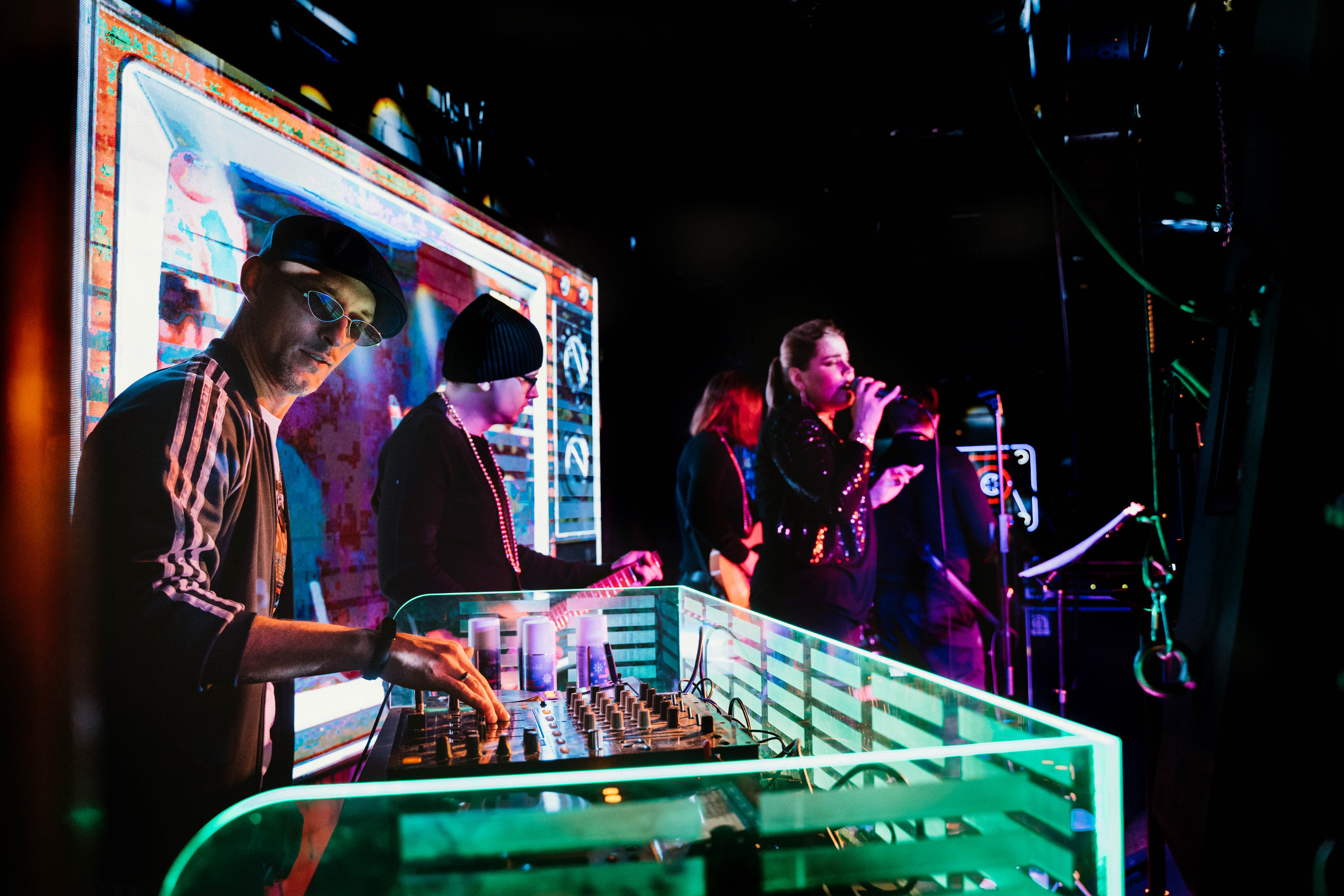 Репортаж. Бар Руки вверх. Детский и семейный фотограф в Москве Алёна Шестунова