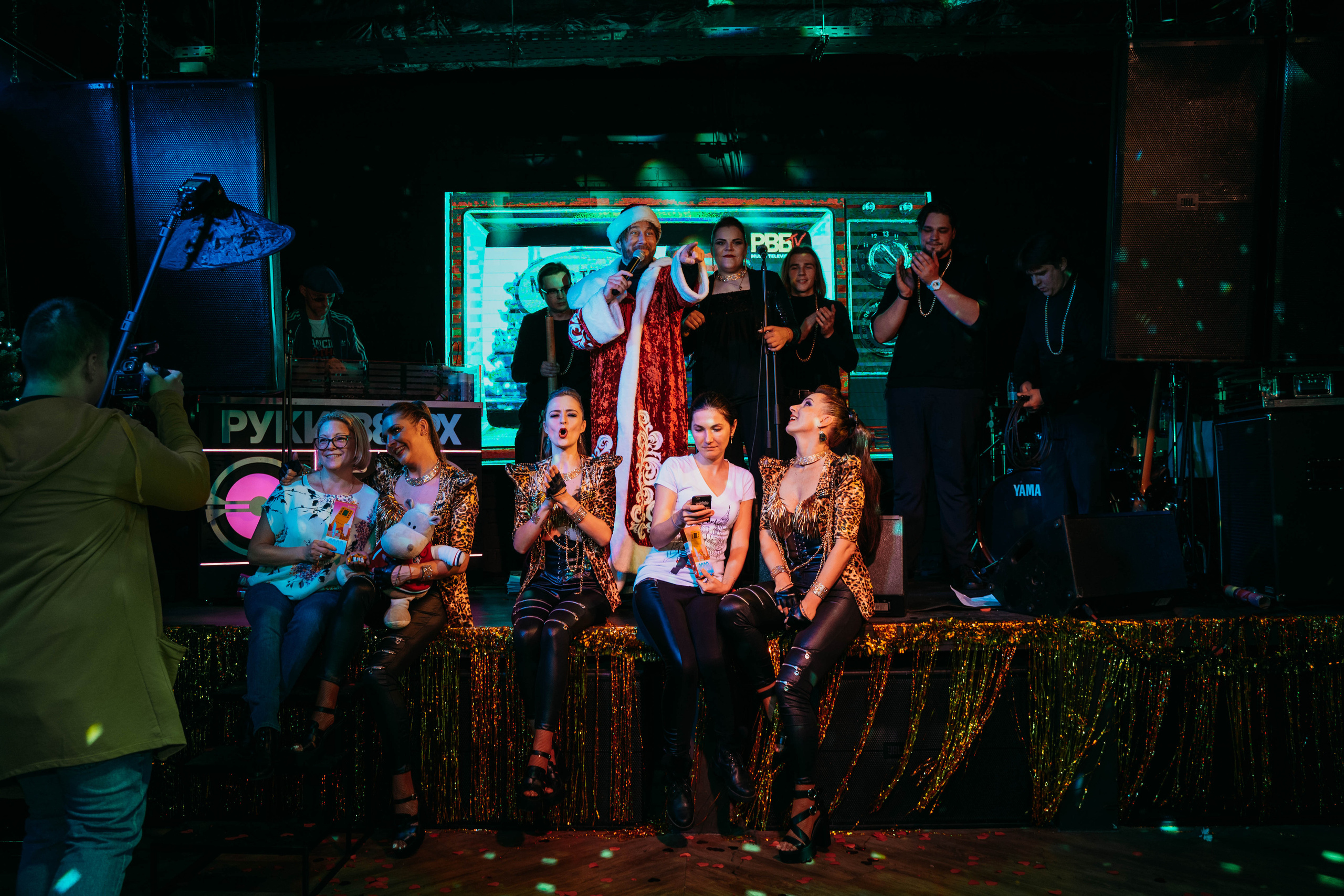 Репортаж. Бар Руки вверх. Детский и семейный фотограф в Москве Алёна Шестунова