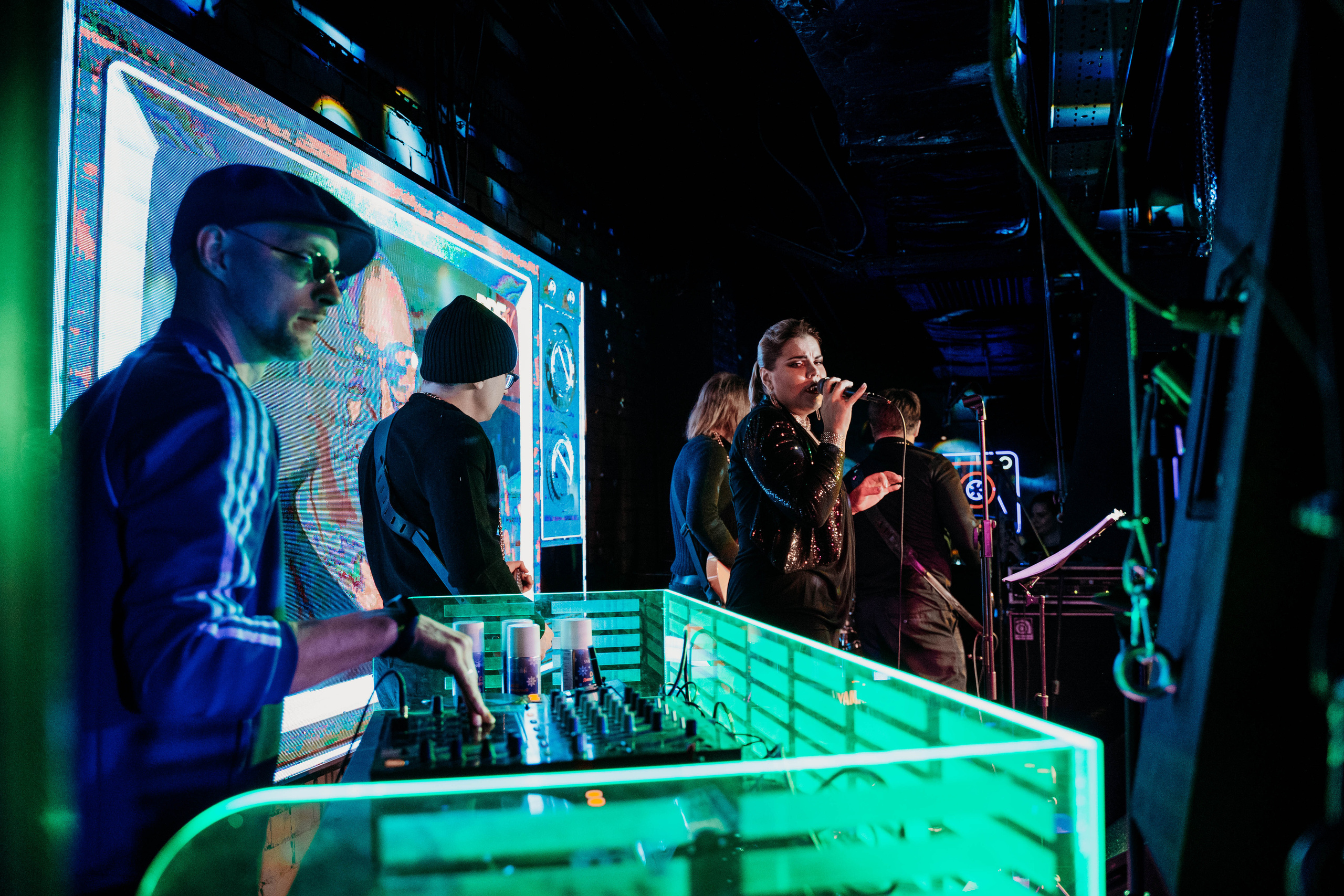 Репортаж. Бар Руки вверх. Детский и семейный фотограф в Москве Алёна Шестунова