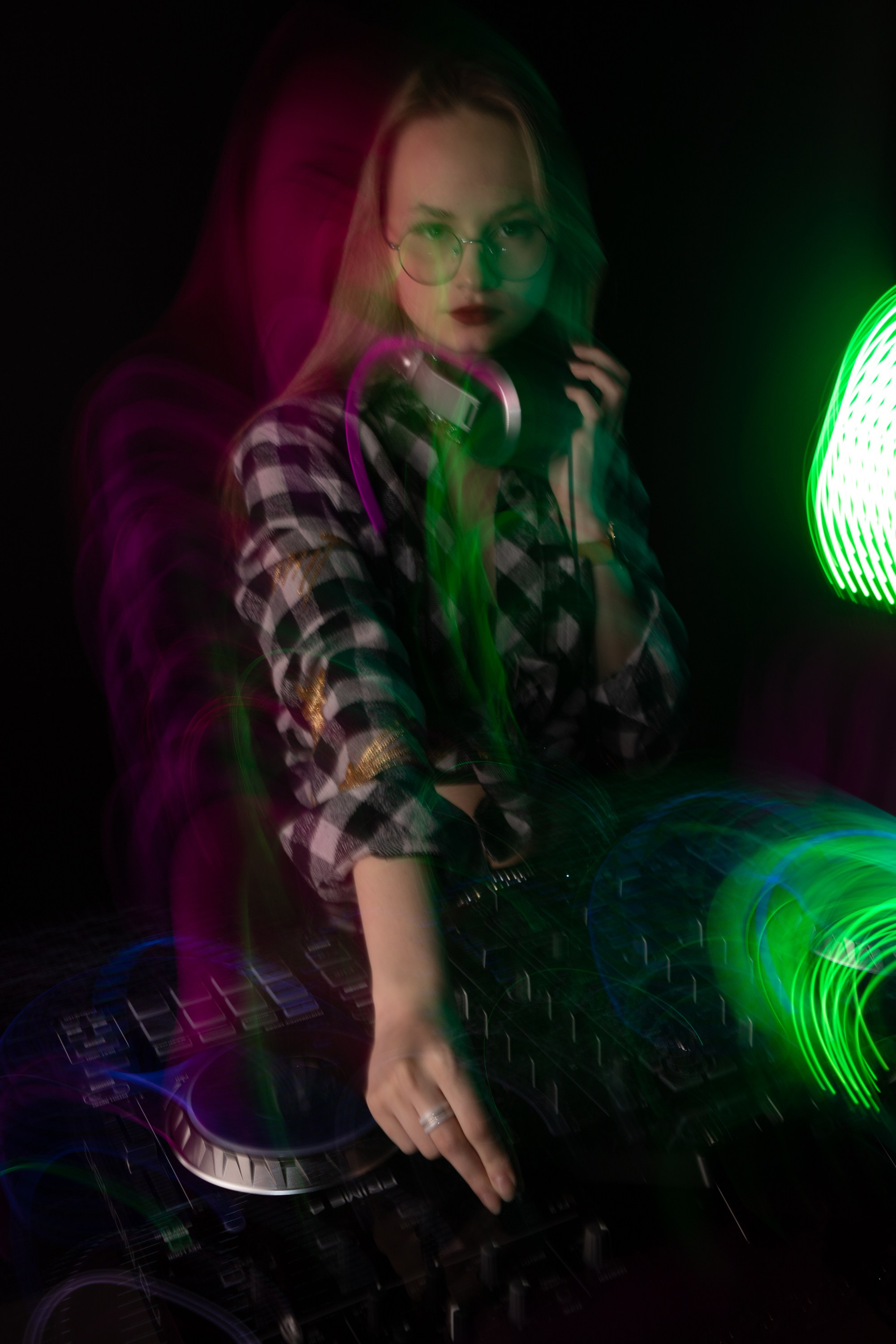 DJs. Репортажный и свадебный фотограф в Курске Борис Захарчук