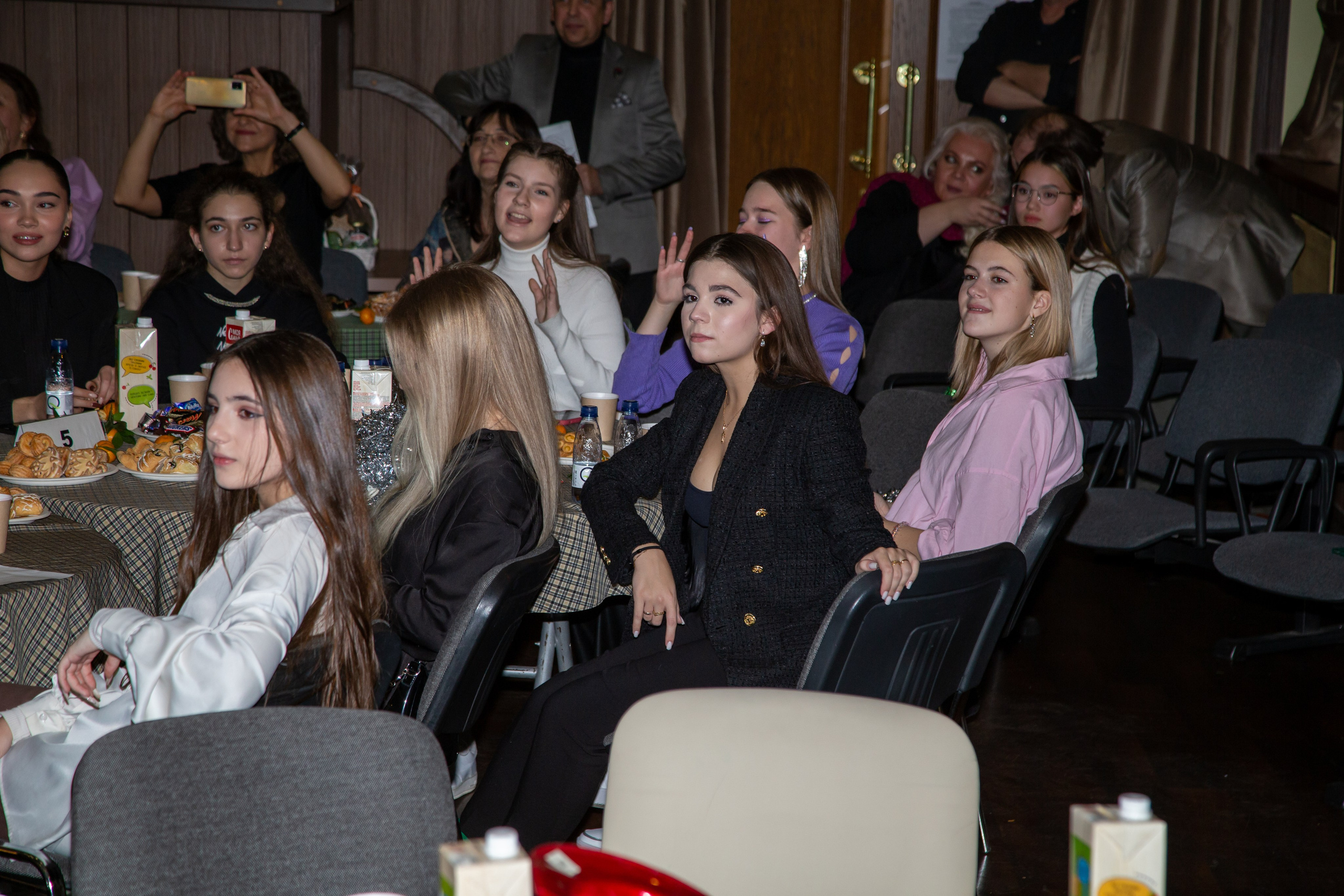 Репортажная съёмка для Домисольки на новый год. «Студия DRONAVT`s» — видеосъёмка и фотография г. Москва