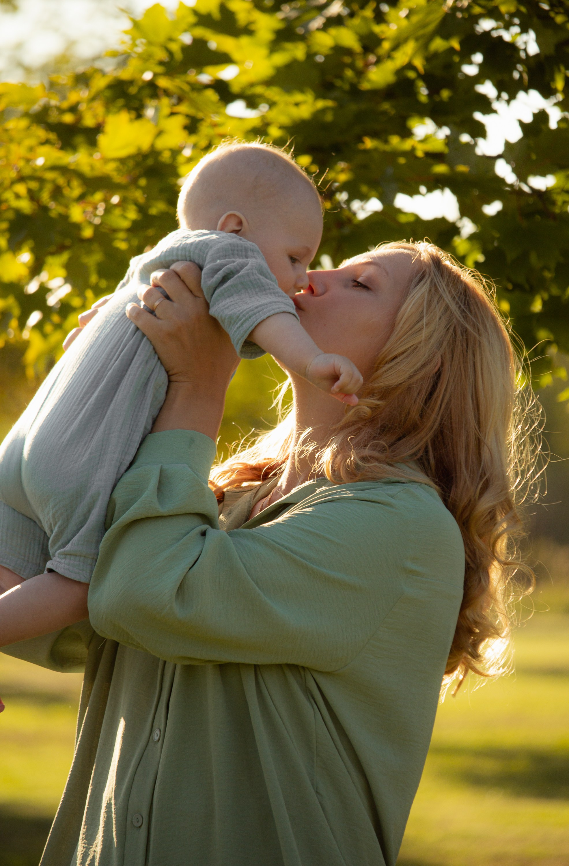 Наташа с малышом. Фотограф Великий Новгород Татьяна Чиглинцева
