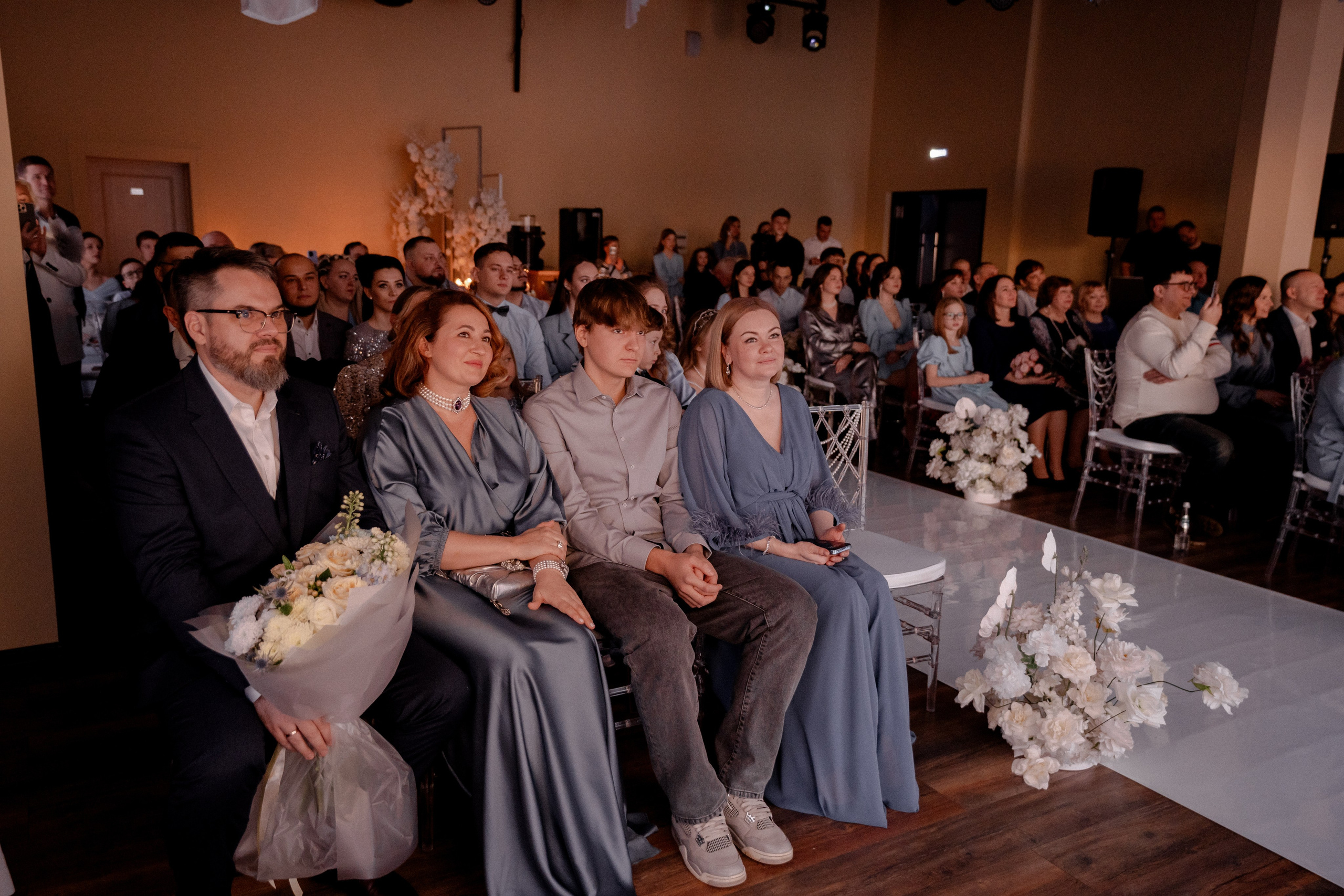 СВАДЕБНАЯ СЬЕМКА СБОРОВ В ОТЕЛЕ И ВЫЕЗД НА ЦЕРЕМОНИЮ (СНЯТО В СИБИРЕ В НИЖНЕВАРТОВСКЕ). Профессиональный фотограф, Санкт-Петербург — Виктория Богомолова