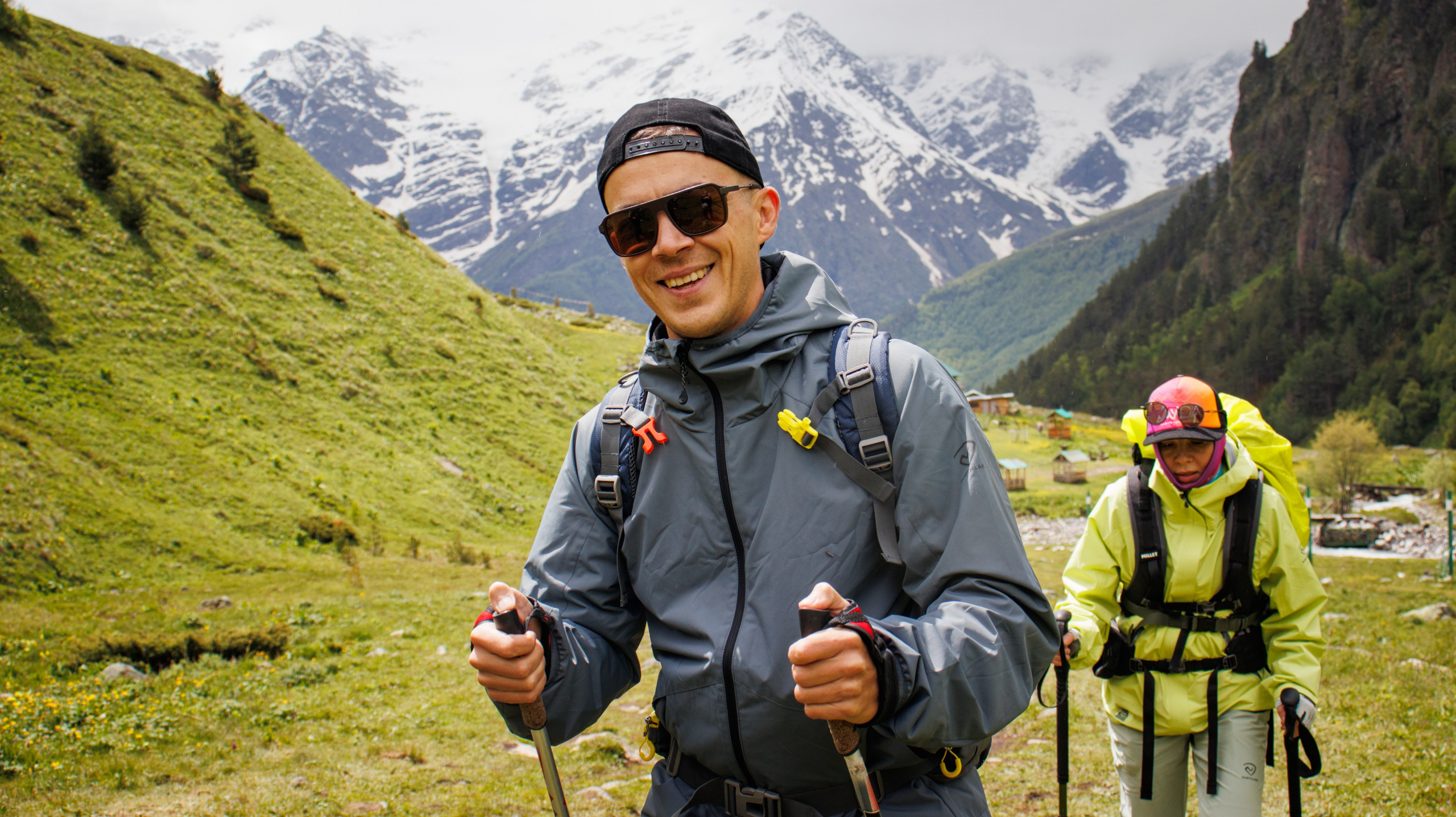 Трекинг / Терскольский водопад. Фотограф на трекинг и восхождение Эльбрус, Приэльбрусье. Елизавета Бобок