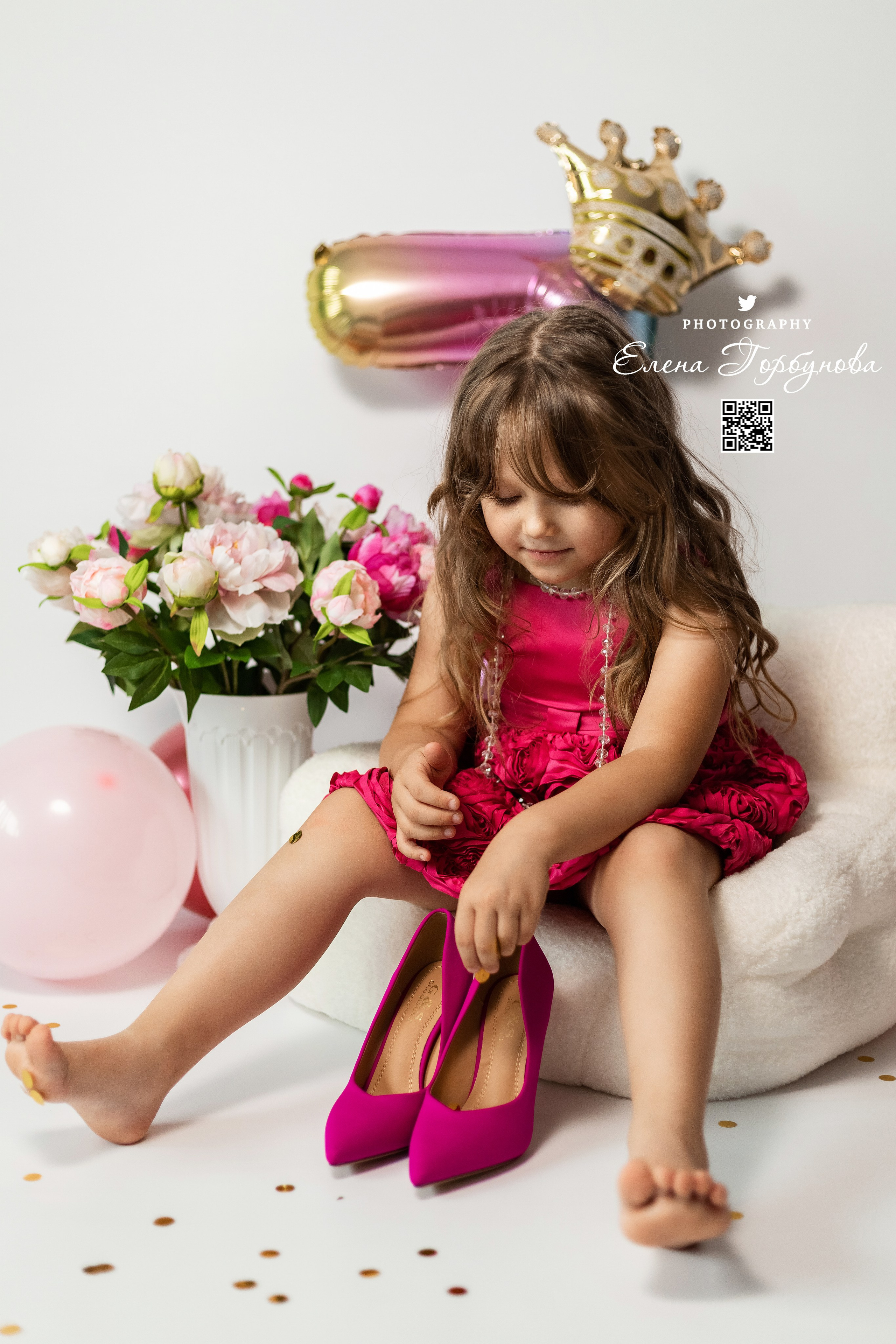 «Модница в розовом» В моей студии. Вероника и Александра. 2024. Фотограф Пермь. Свадьбы. Семья и дети, школа, д. сад. Фотокниги