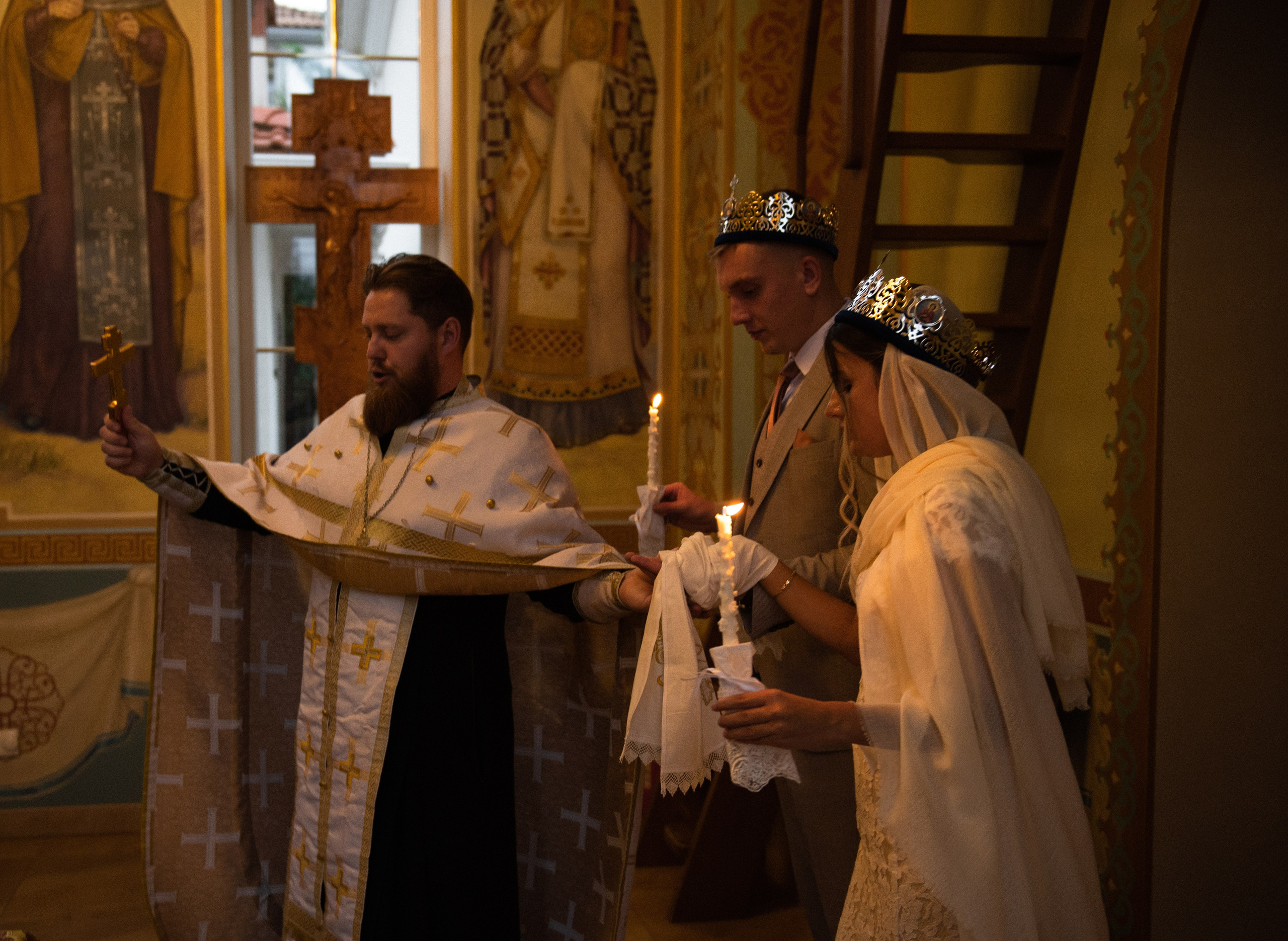 Влад и Лиза.Храм святого апостола Андрея Первозванного. Свадебный, женский, семейный фотограф в Севастополе Юлия Мошенко