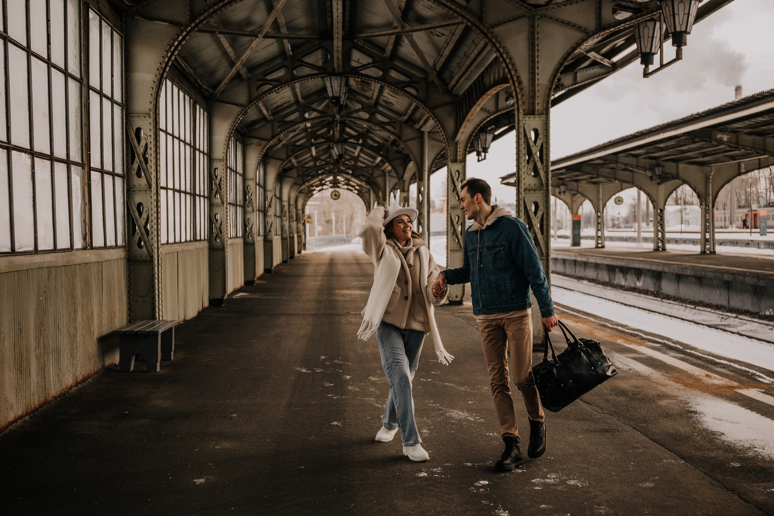 Даша & Рома. Витебский вокзал. Свадебный и семейный фотограф Пушкин Царское Село СПБ Питер Санкт-Петербург и Рязань Ольга Козлова