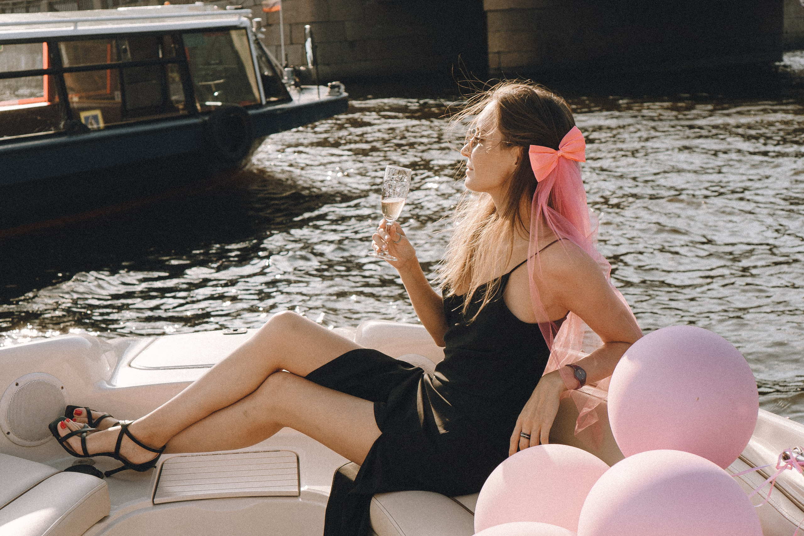 ДЕВИЧНИК НА КАТЕРЕ. Профессиональный фотограф, Санкт-Петербург — Виктория Богомолова