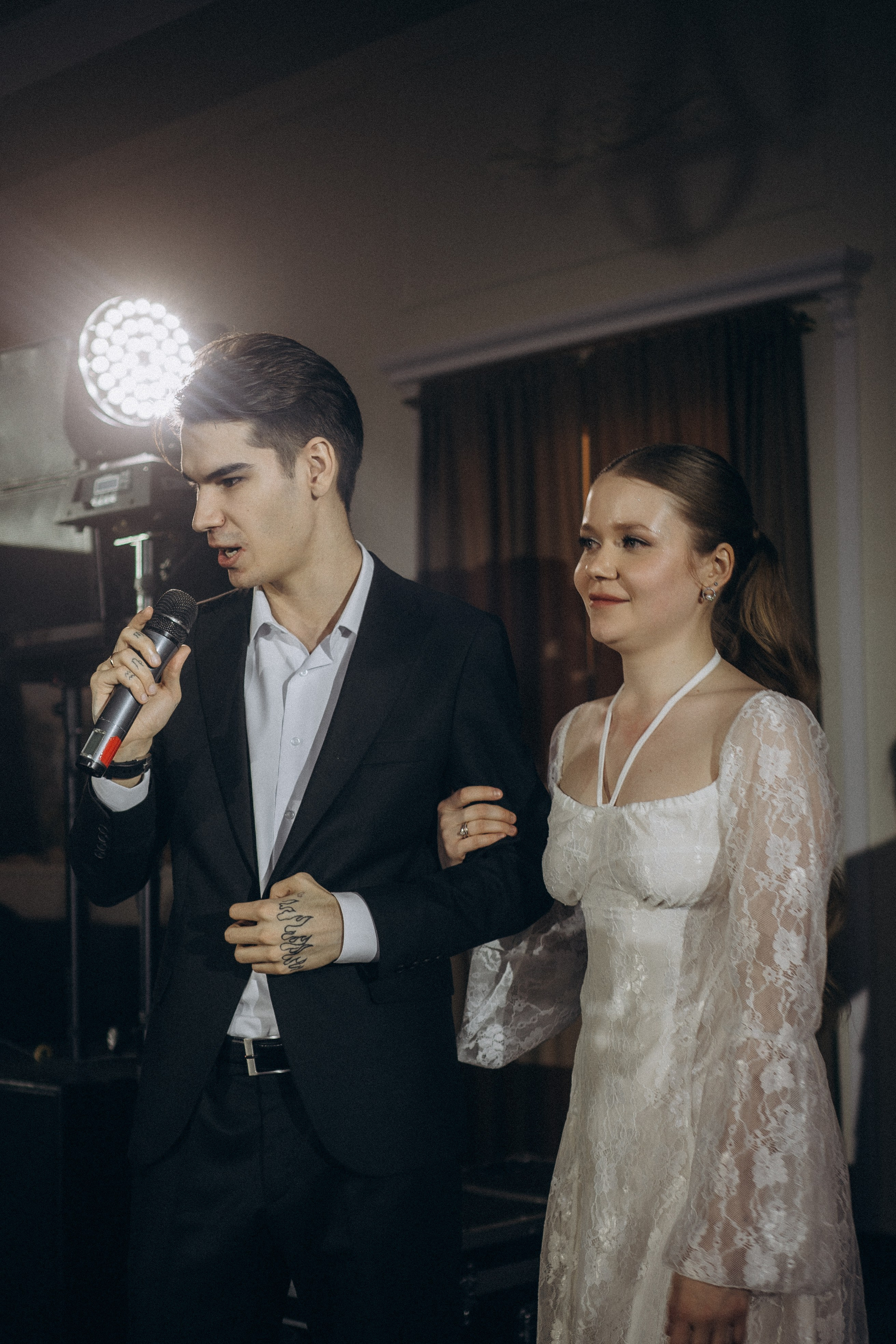 СВАДЕБНАЯ СЬЕМКА СБОРОВ В ОТЕЛЕ И ВЫЕЗД НА ЦЕРЕМОНИЮ (СНЯТО В СИБИРЕ В НИЖНЕВАРТОВСКЕ). Профессиональный фотограф, Санкт-Петербург — Виктория Богомолова