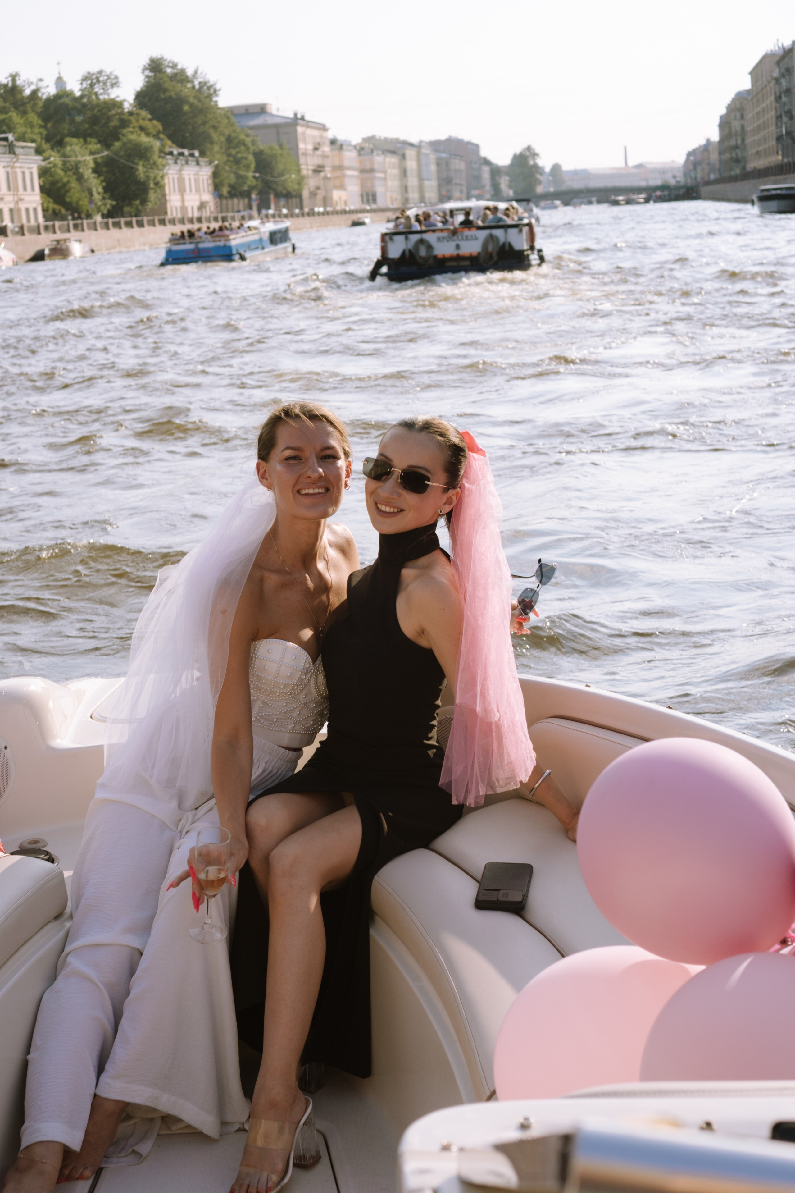 ДЕВИЧНИК НА КАТЕРЕ. Профессиональный фотограф, Санкт-Петербург — Виктория Богомолова