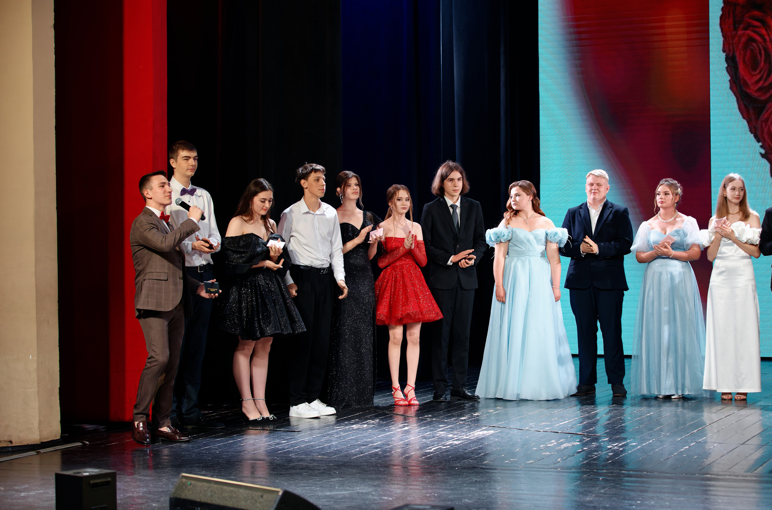 Выпускной школы 56 11Б. Семейный фотограф — Макс Белогрудов