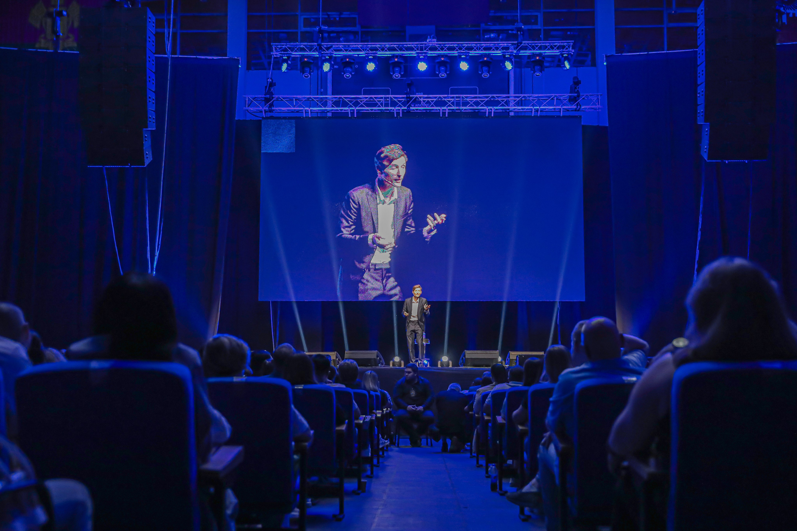 «ПАВЕЛ ВОЛЯ STAND-UP». Photographer Viktoriya Markushina «My world throug»