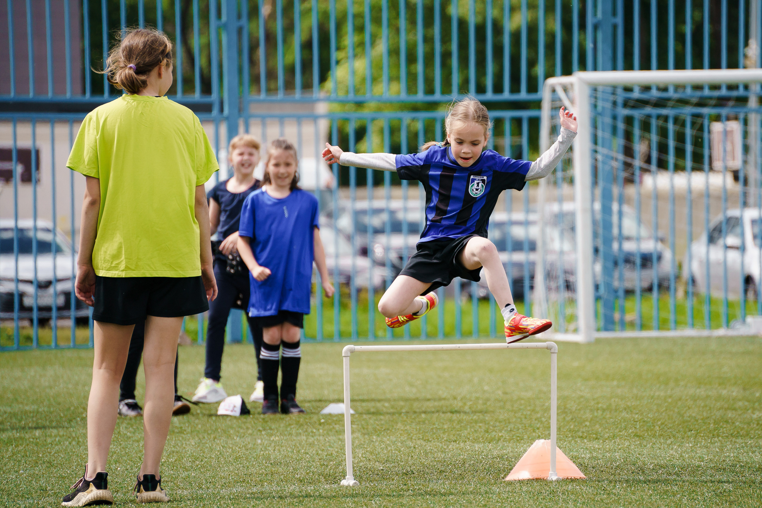 Открытое занятие по футболу для девочек — г. Ярославль. Репортажный фотограф Сергей Сажин г. Ярославль