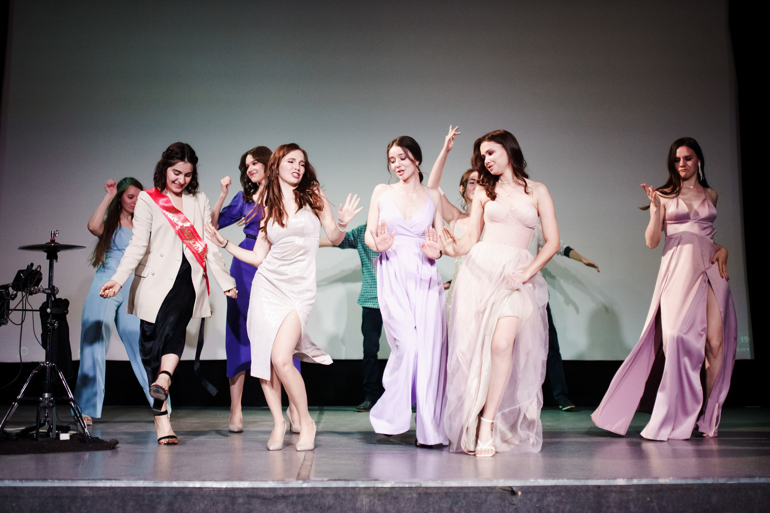 Выпускной 11 классы — 18 школа г. Ярославль. Репортажный фотограф Сергей Сажин г. Ярославль