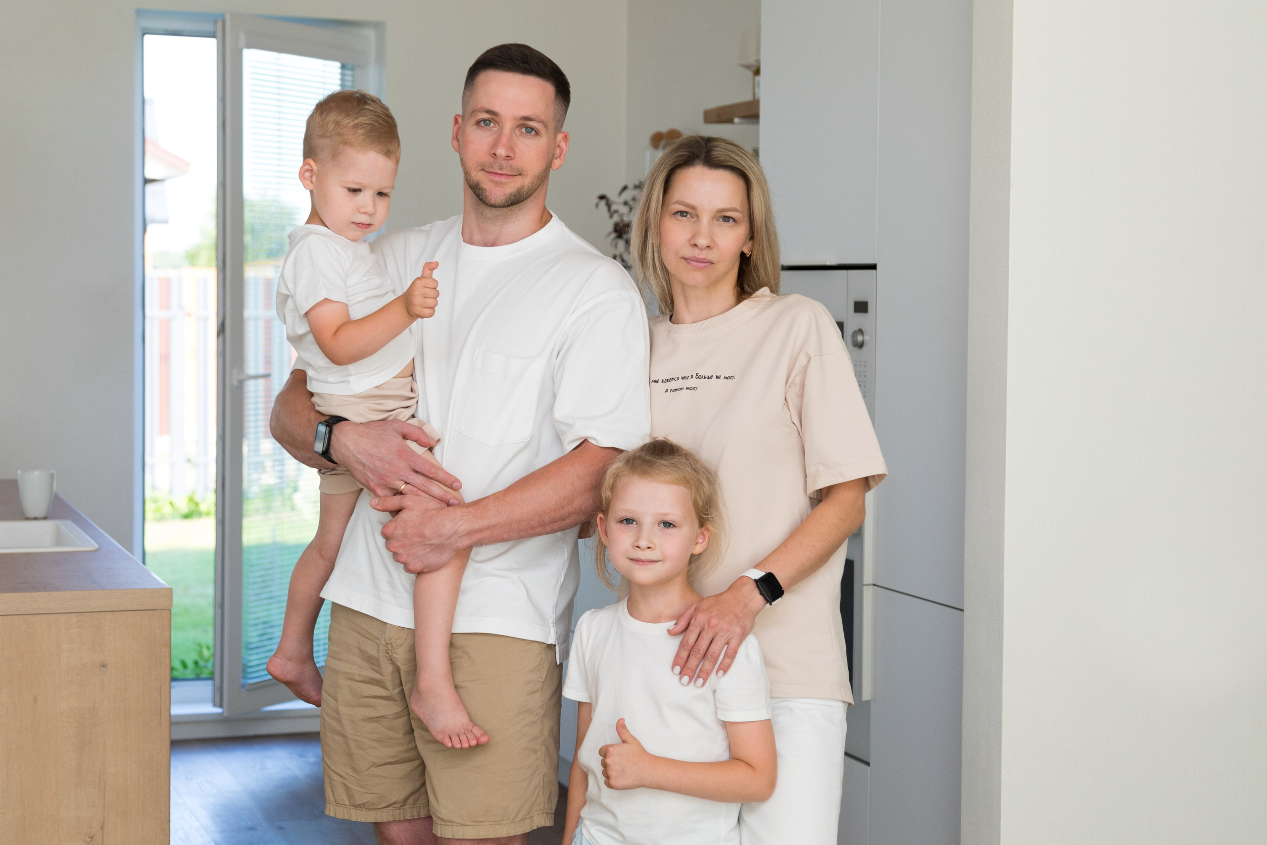 Семейная фотосессия дома. Детский и контент фотограф Надя Волкова Санкт-Петербург