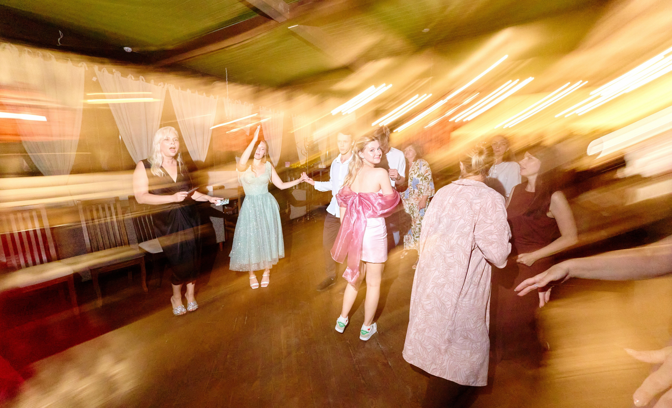 Выпускной 35 Сош. Фотограф Выпускные альбомы Таганрог Сергей Коробченко