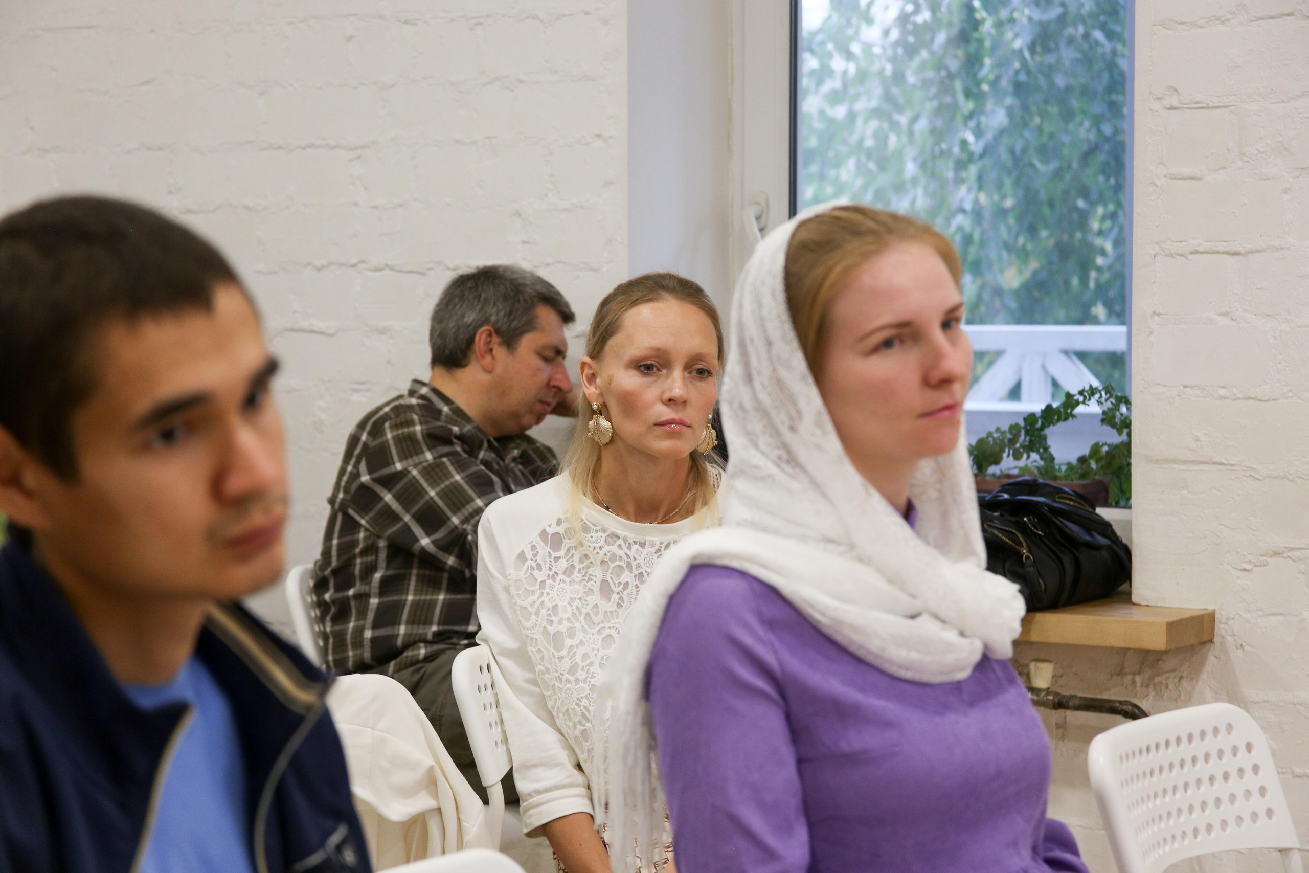 Вечер в благости. Репортаж. Фотограф в Перми. Фотограф Пермь. Фотосессия в фотостудии Перми и на свежем воздухе