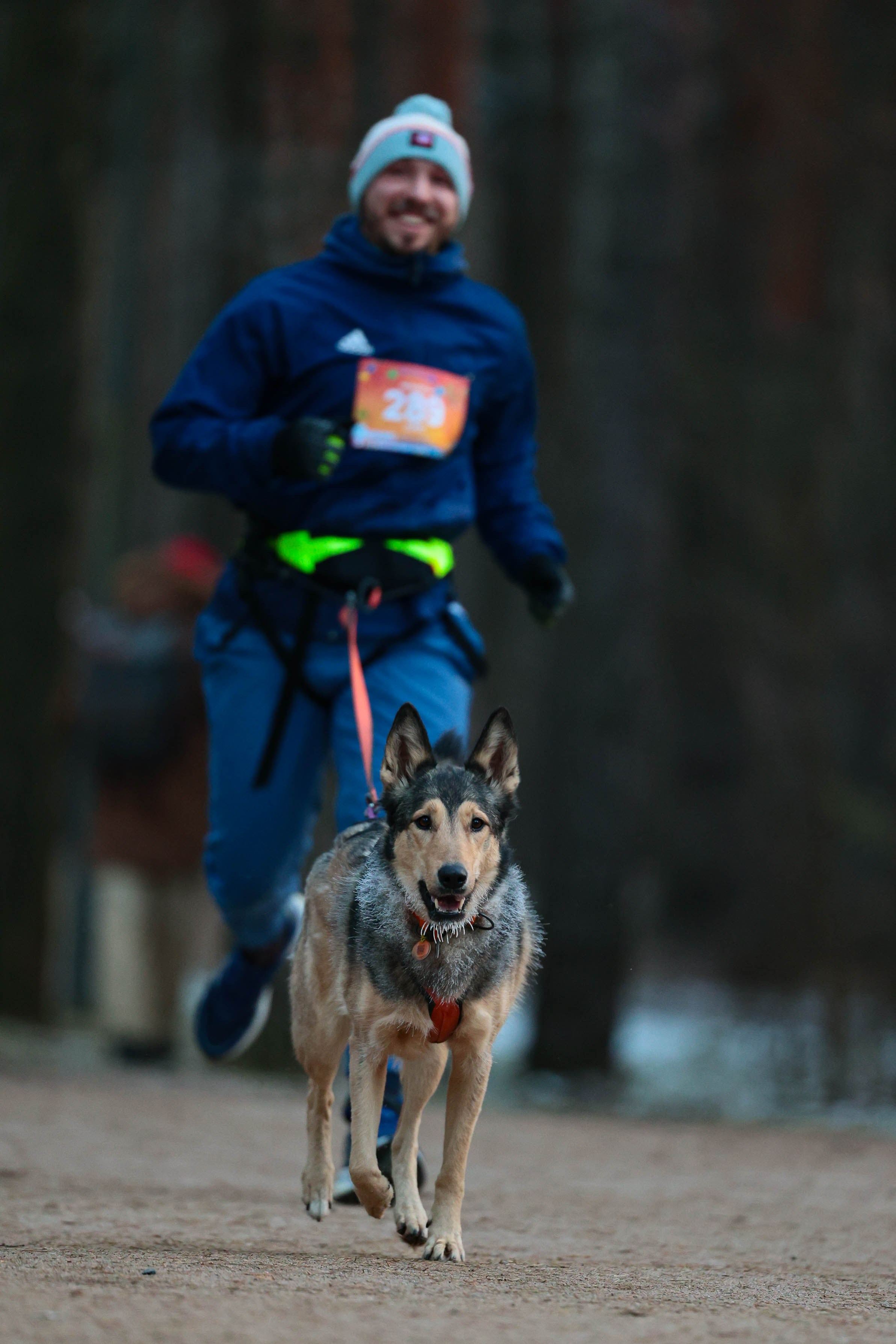 Новогодний марафон «Sosnovka Horse» 2025. Спортивный фотограф в Санкт-Петербурге Илья Vacool