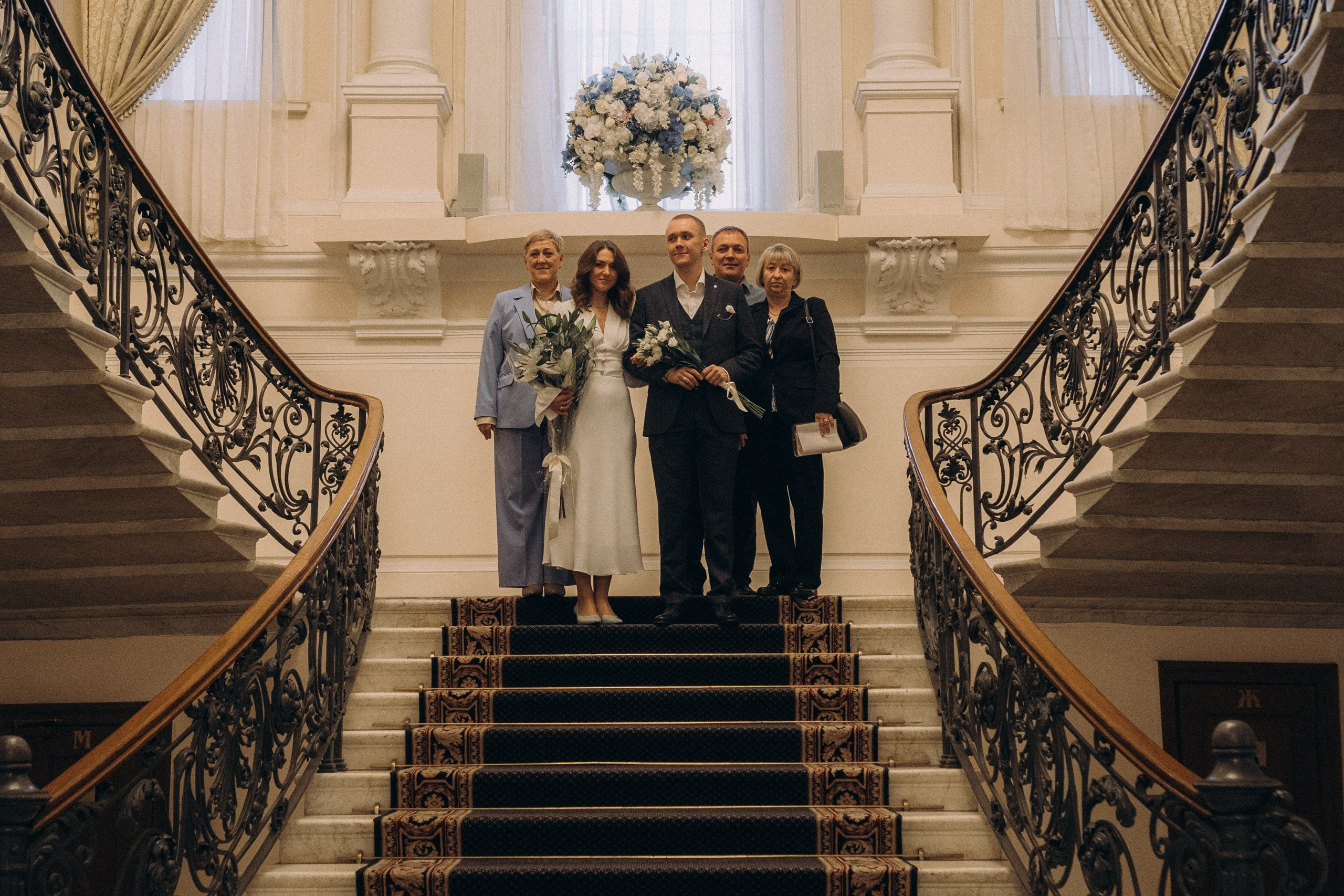 СВАДЕБНАЯ СЬЕМКА ПАРЫ ВО ВТОРОМ ДВОРЦЕ БРАКОСОЧЕТАНИЯ И ПРОГУЛКА ПО ЧЕРНЫШЕВСКОЙ. Профессиональный фотограф, Санкт-Петербург — Виктория Богомолова