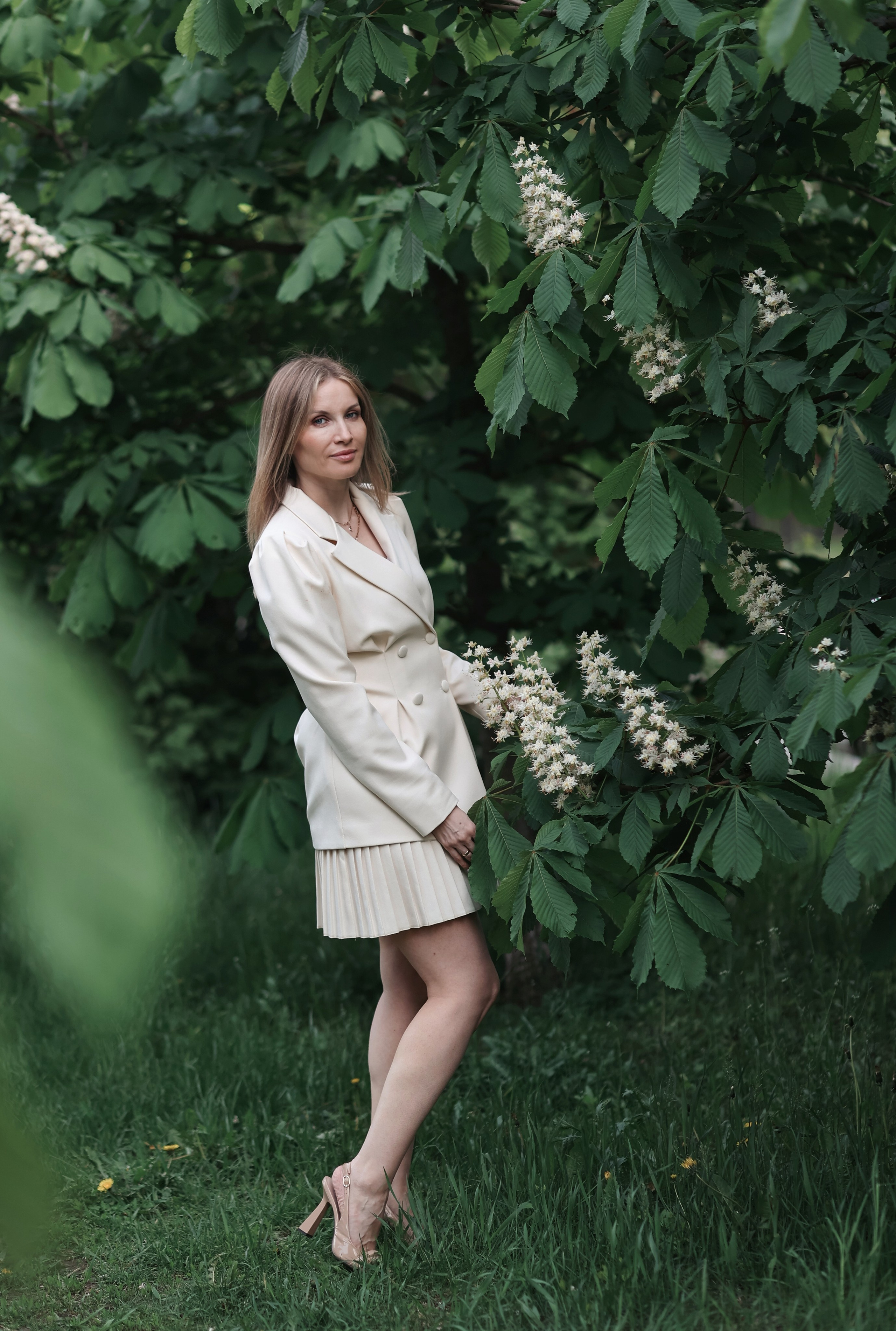 Цветение яблони, каштана и сирени. Портретный фотограф Москва