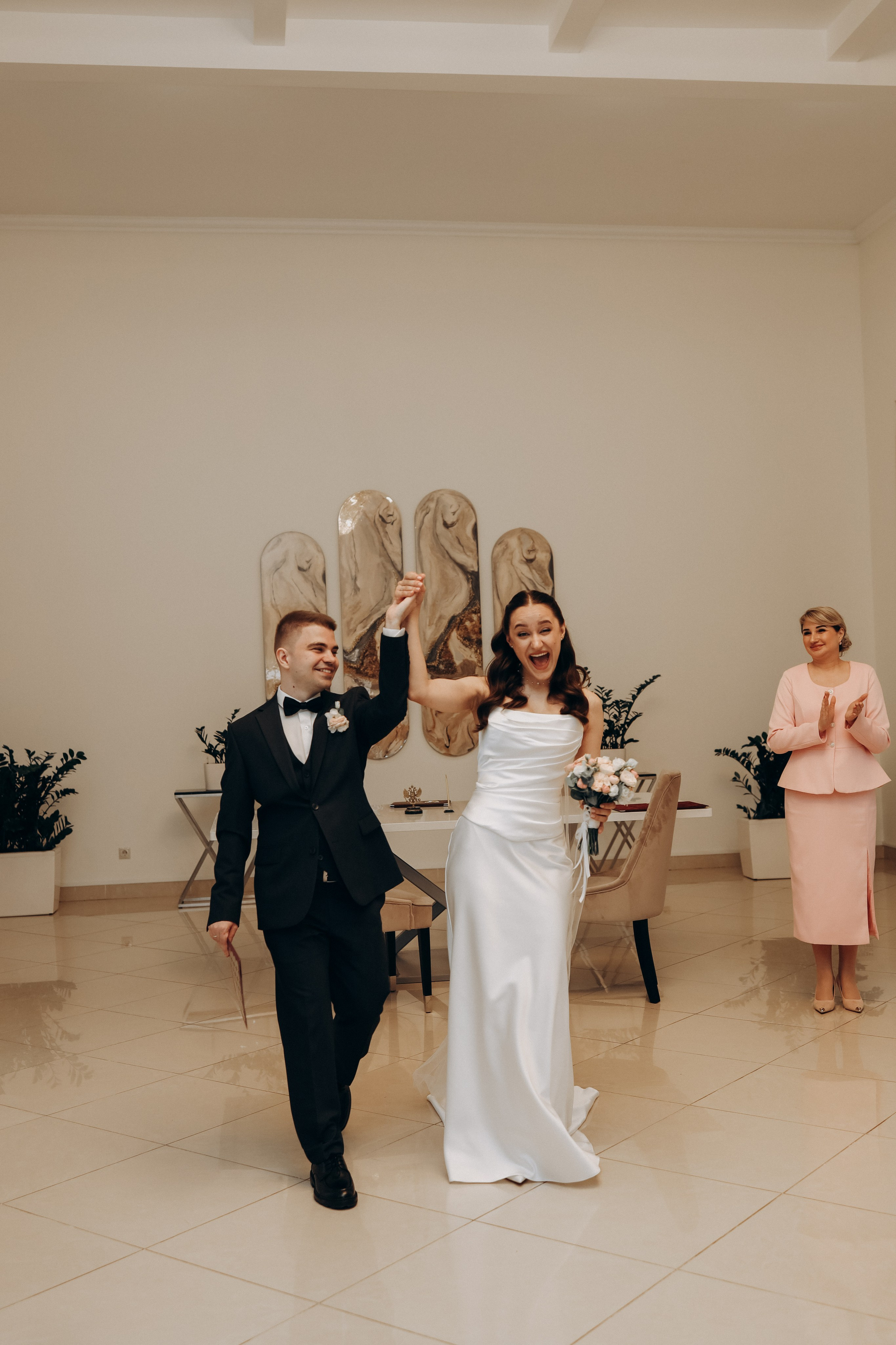 К&П. ЗАГС ВДНХ + прогулка. Диана Чечель. Свадебный и семейный фотограф в Москве