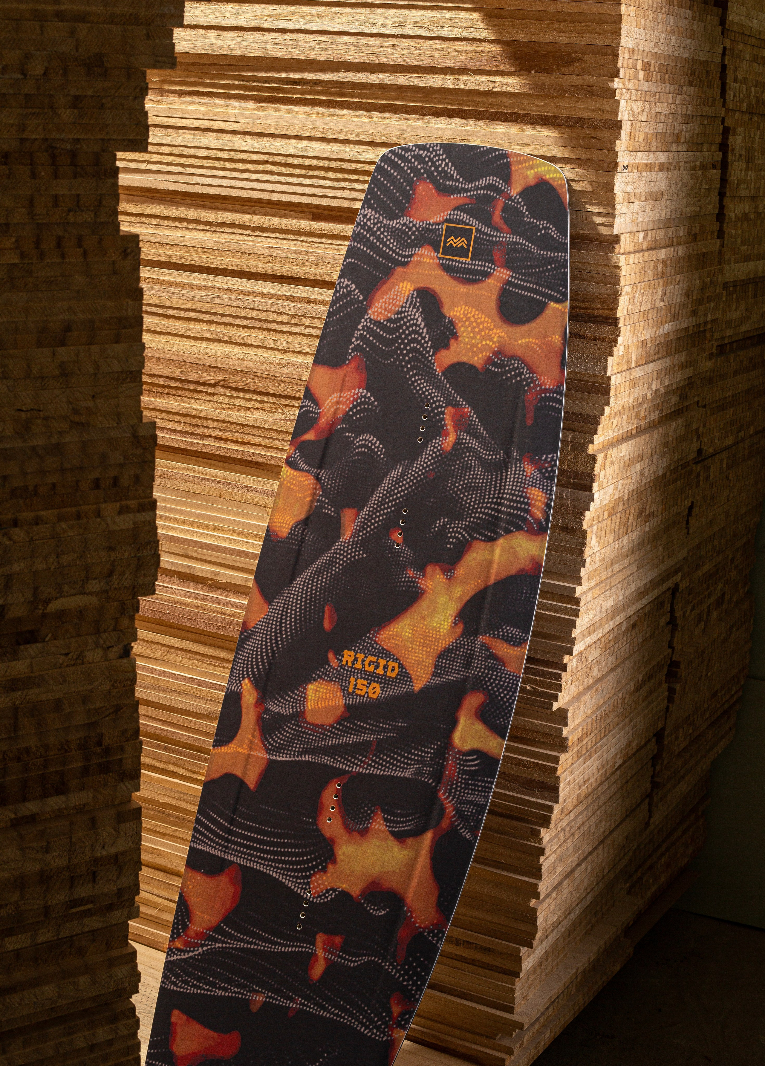 MIRBOARDS. Предметный фотограф в Санкт-Петербурге Иван Сапрыкин