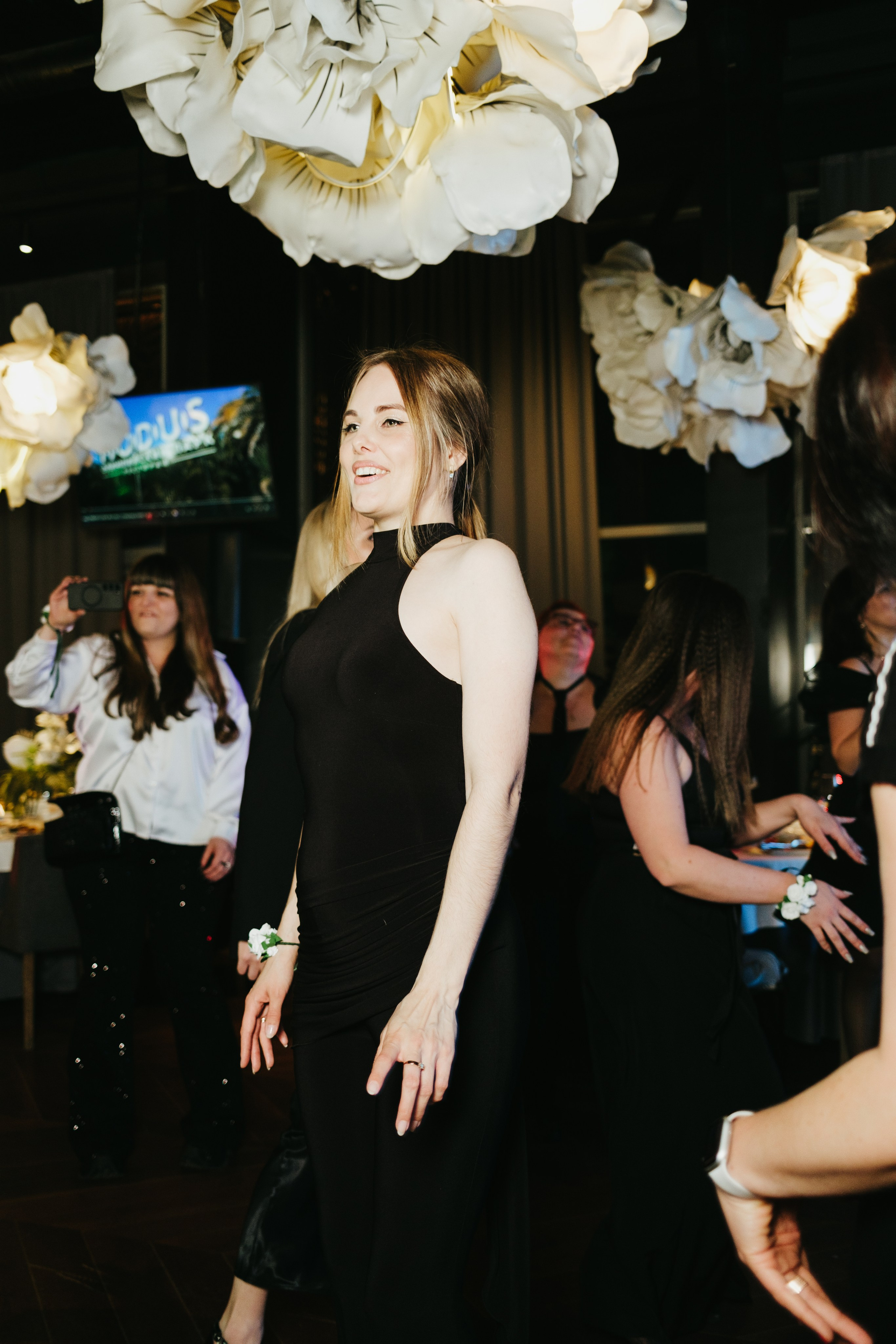 Корпоратив в Сириусу (Адлер) 10 лет компании. Свадебный фотограф Денис Ожигин в Краснодаре и крае. Эмоциональная и стильная съемка вашего дня