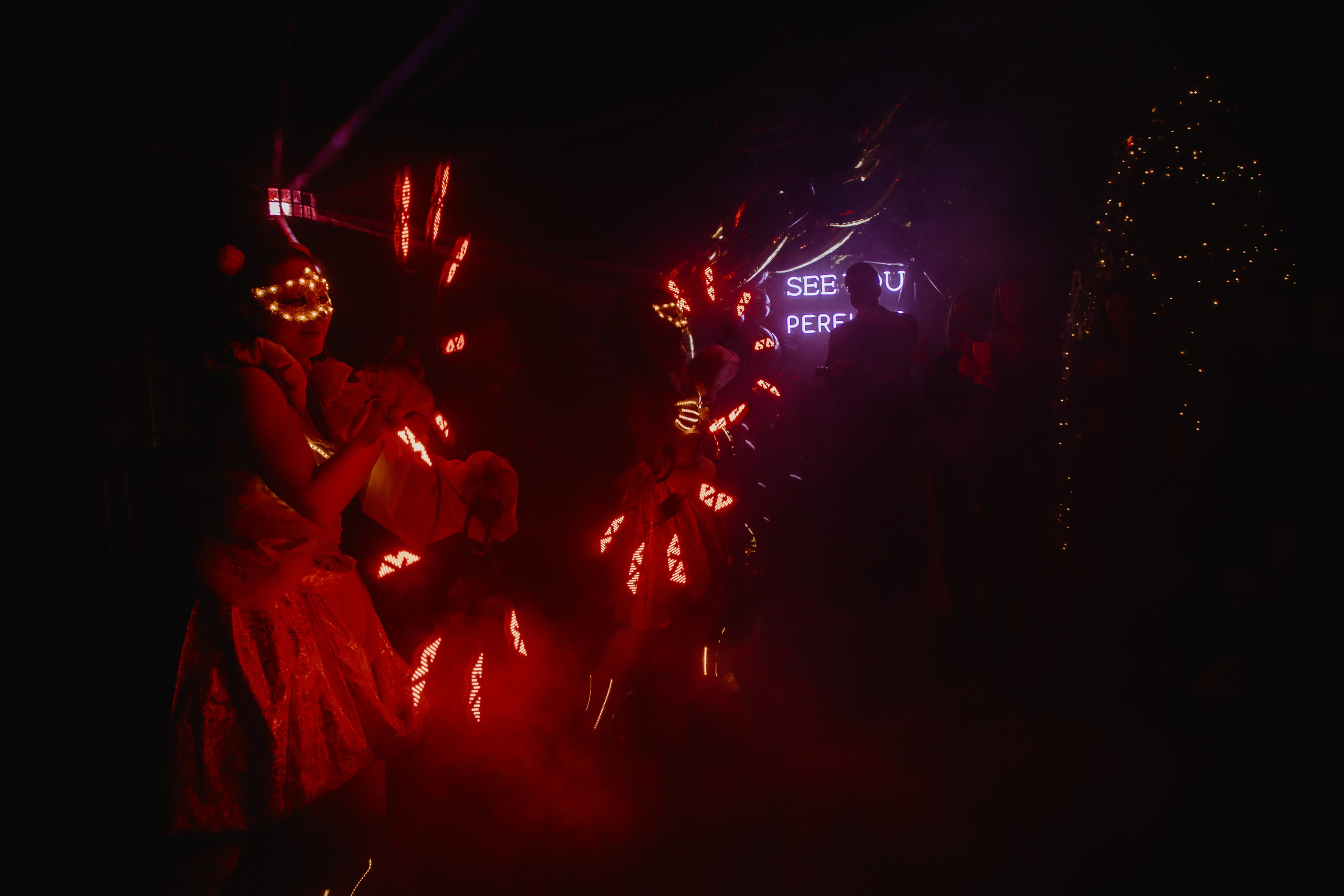 See `You Perfume. Фотограф в Москве и Санкт-Петербурге Дарина