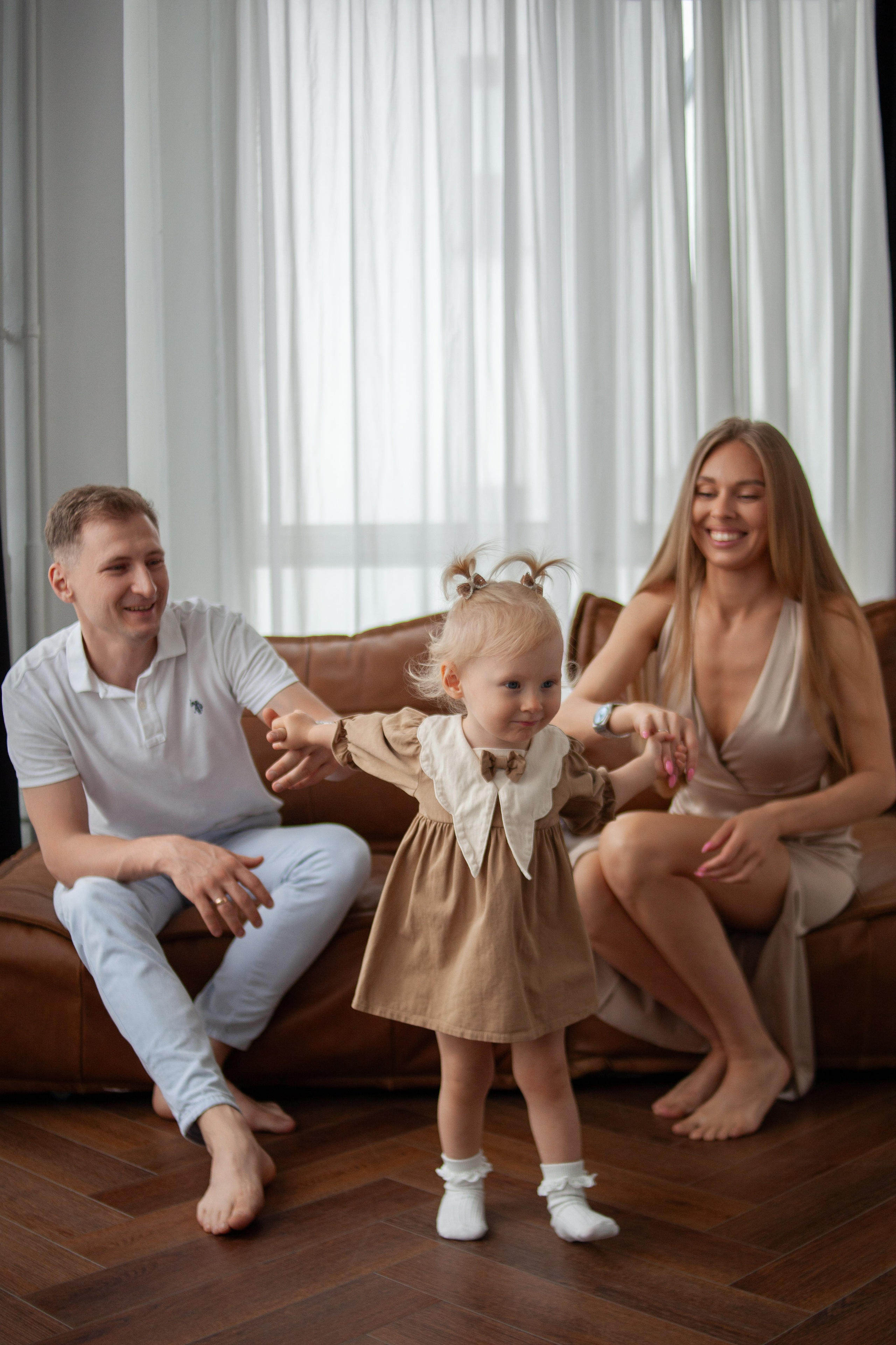 Варя и родители. Семейный фотограф Гульцовская Екатерина