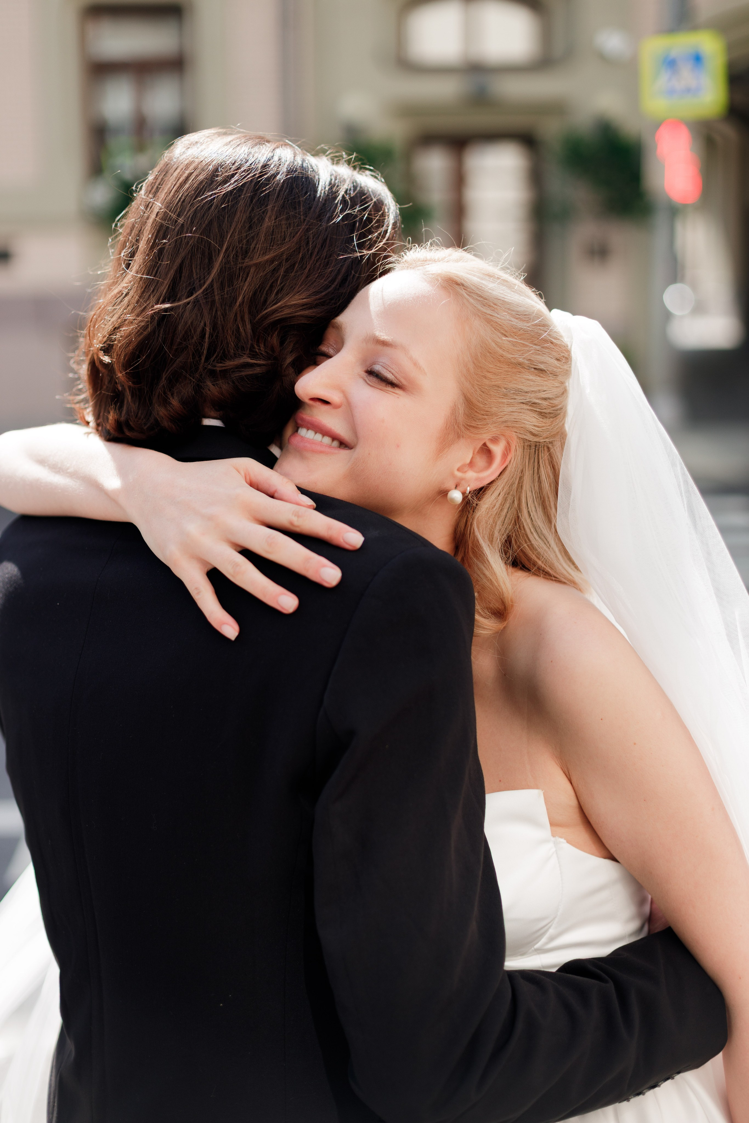 Свадебная фотосессия с автомобилем в центре Москвы, фотограф свадьбам Москва