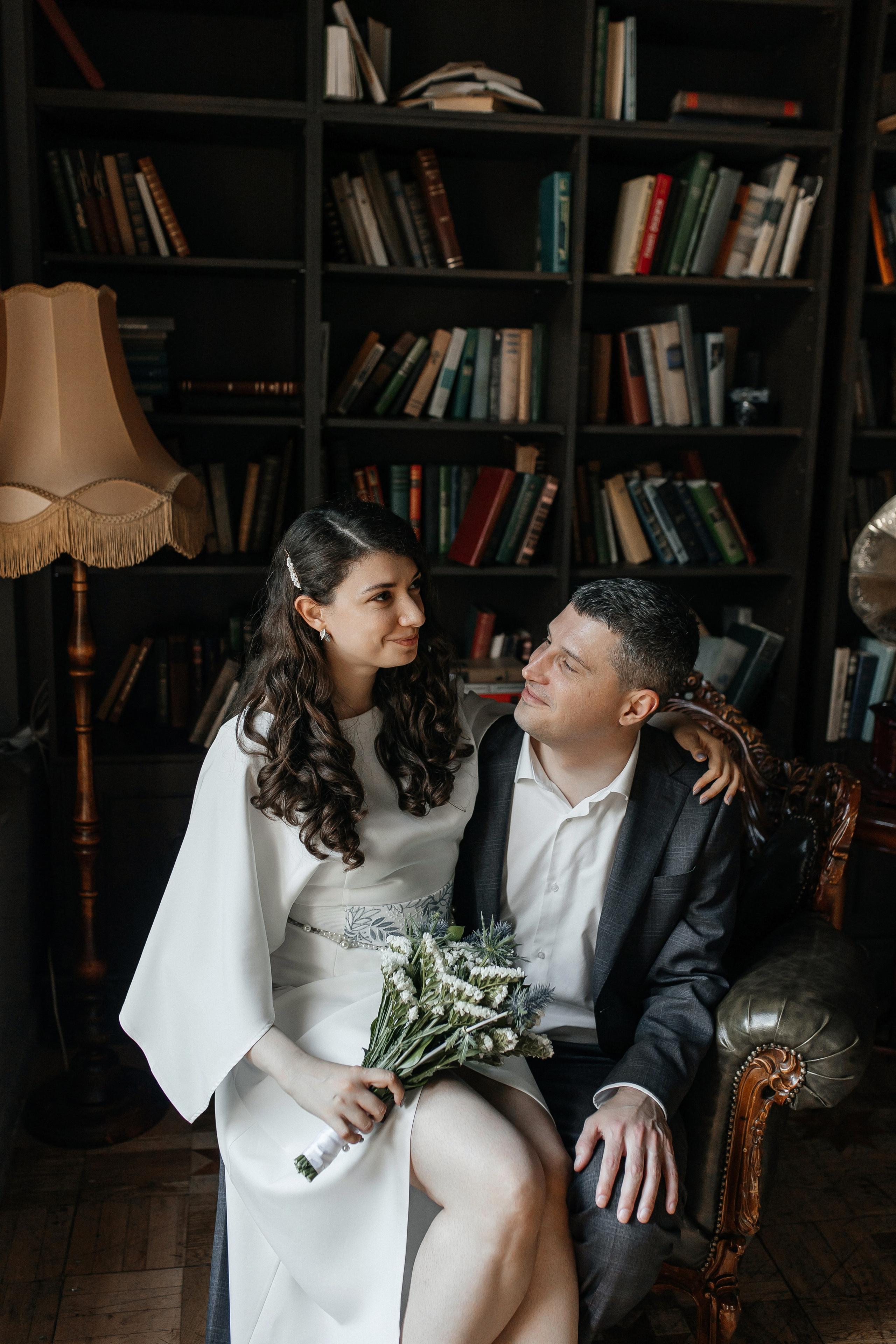 Свадебная фотосессия в Усадьбе в Москве. Свадебный фотограф в Москве Дарья Олендарёва