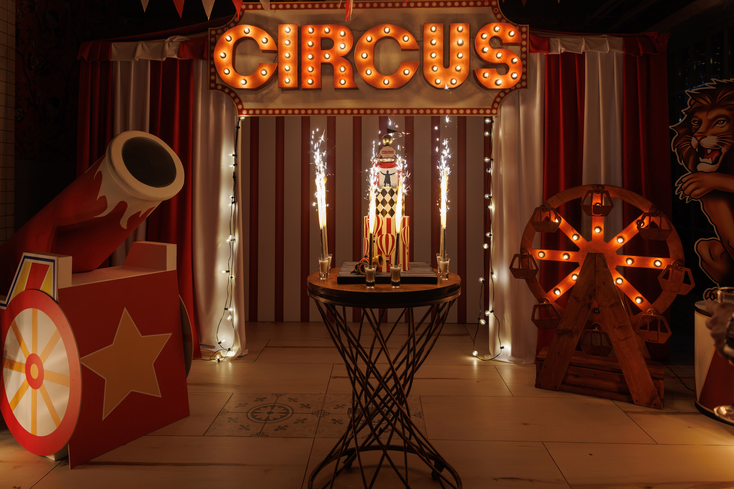 Корпоратив в стиле «Цирк». Репортажный фотограф Ольга Кочетова в Москве