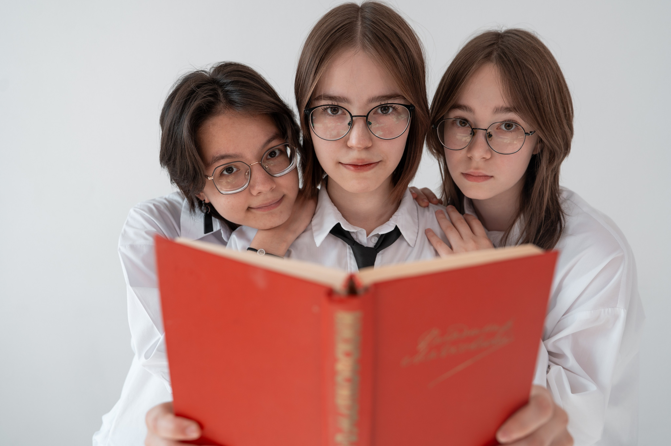 Школьные выпускные альбомы в г. Белебей. Фотограф Белебей Абзалетдинов Артур