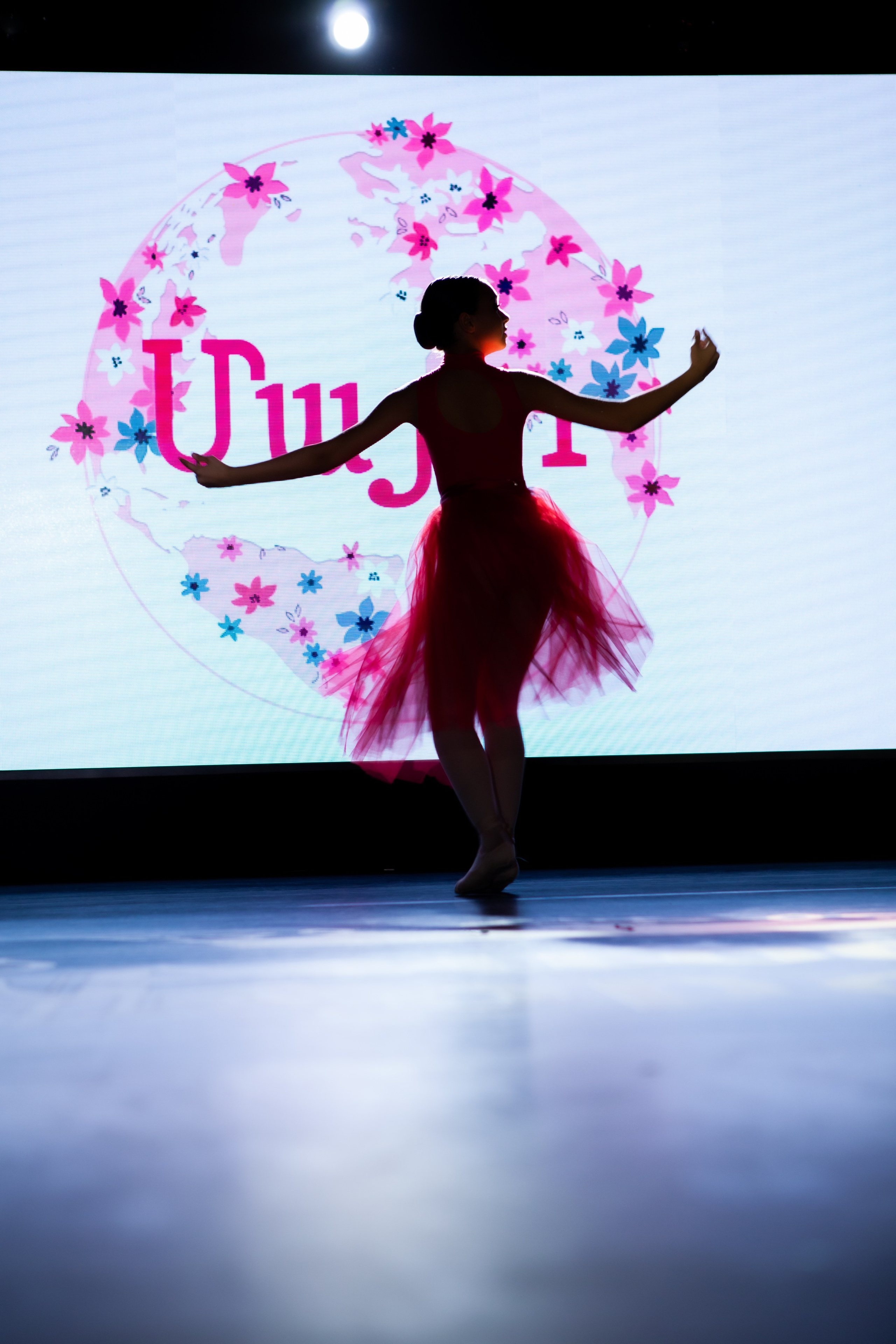 Концерт «День материнства и красоты». Olya Posnimay