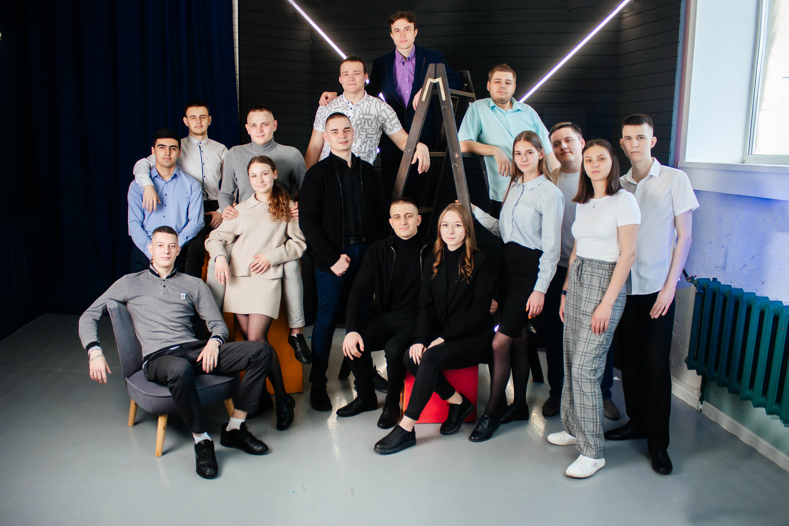 Выпускные альбомы Axioma для студентов. AXIOMA │ Выпускные альбомы в Иркуске. Альбом в подарок! Закажи сейчас!