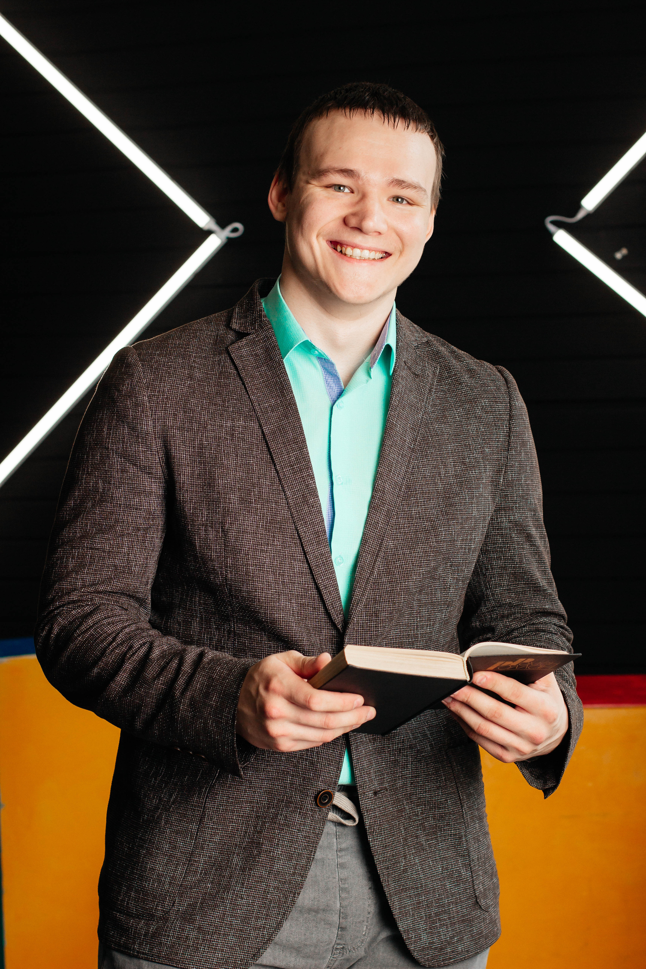 AXIOMA │ Выпускные альбомы в Иркуске. Альбом в подарок! Закажи сейчас!