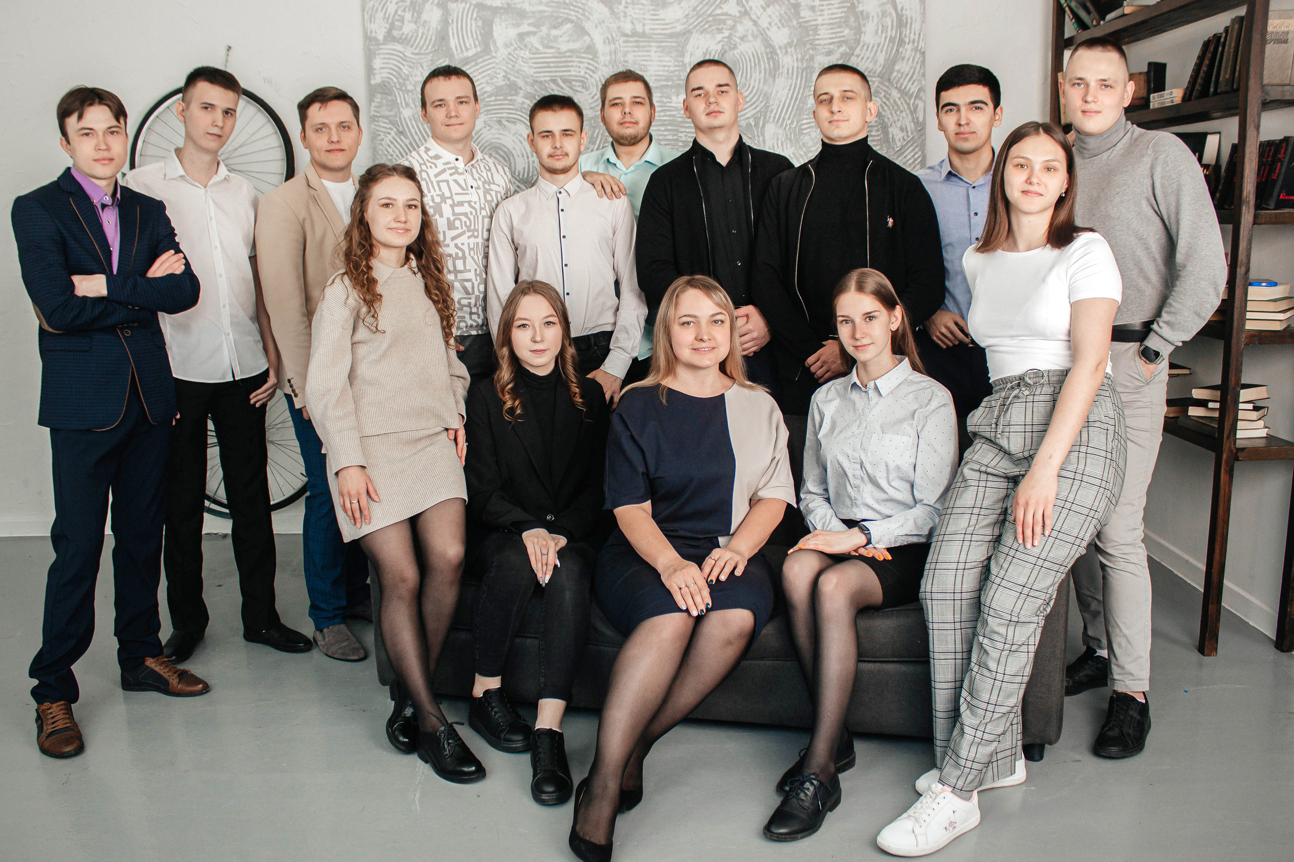 Выпускные альбомы Axioma для студентов. AXIOMA │ Выпускные альбомы в Иркуске. Альбом в подарок! Закажи сейчас!