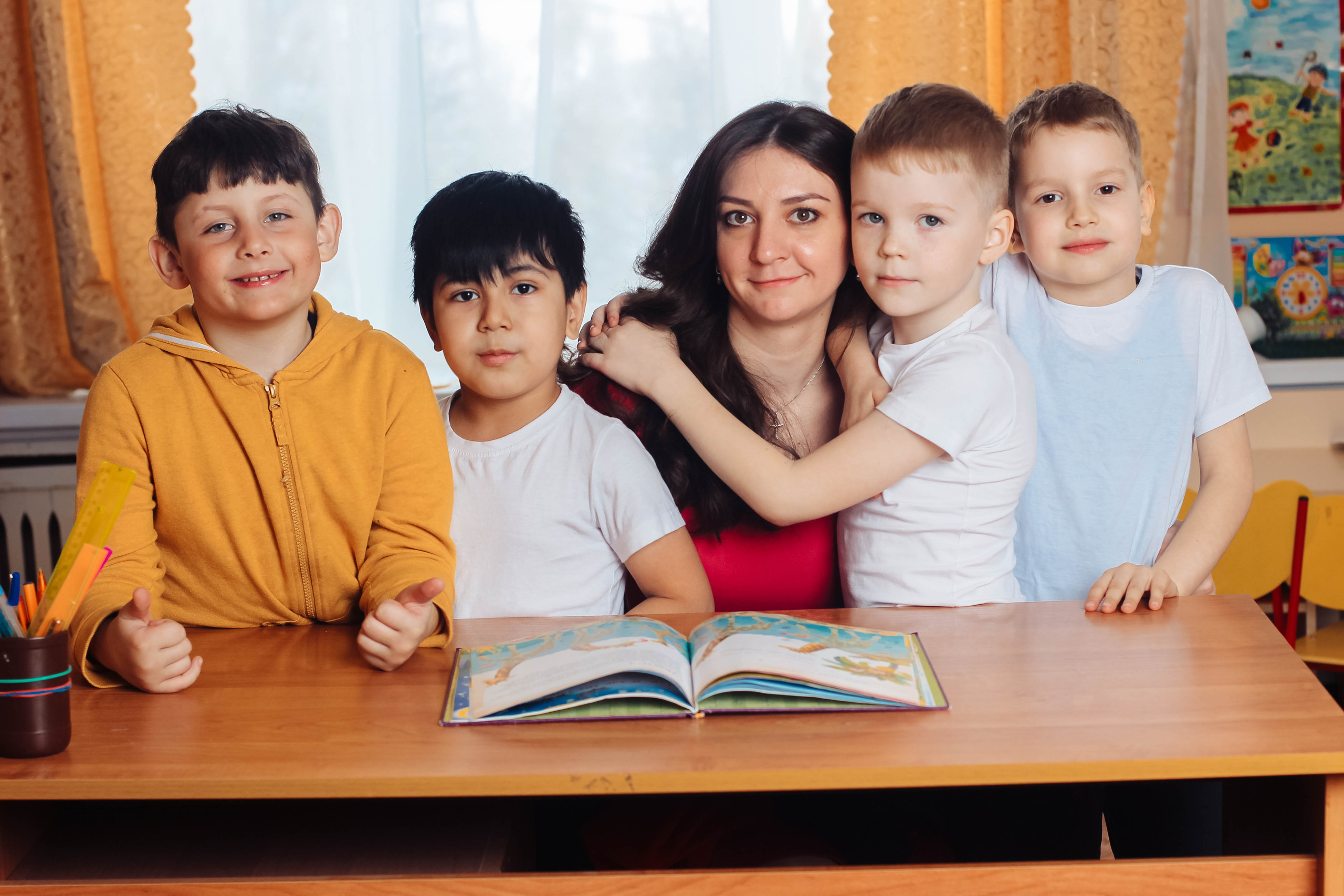 Выпускные альбомы  Axioma для детского сада. AXIOMA │ Выпускные альбомы в Иркуске. Альбом в подарок! Закажи сейчас!