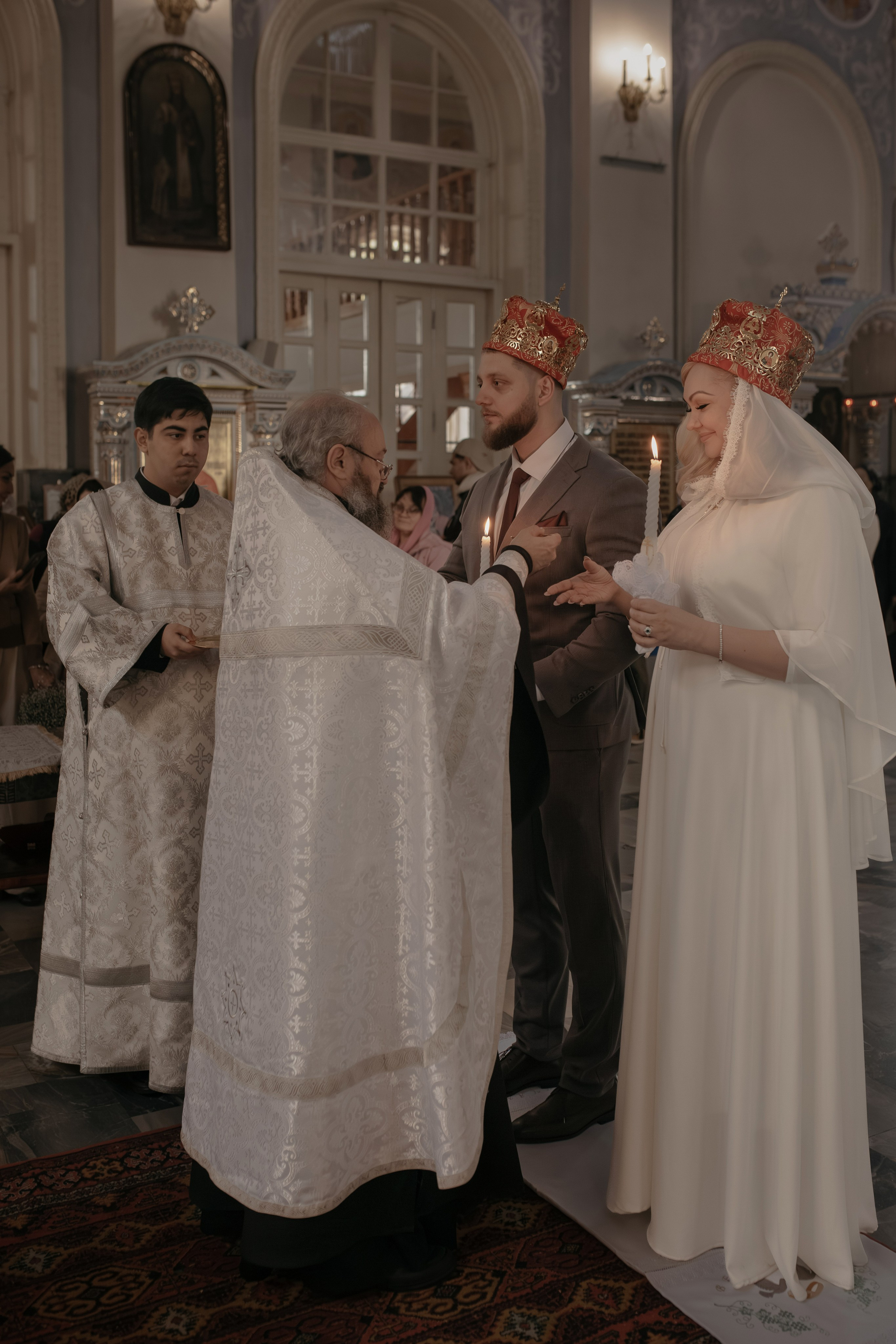 Осеннее венчание в Успенском соборе Ташкента. Фотограф на Крещение и Венчание в Ташкенте